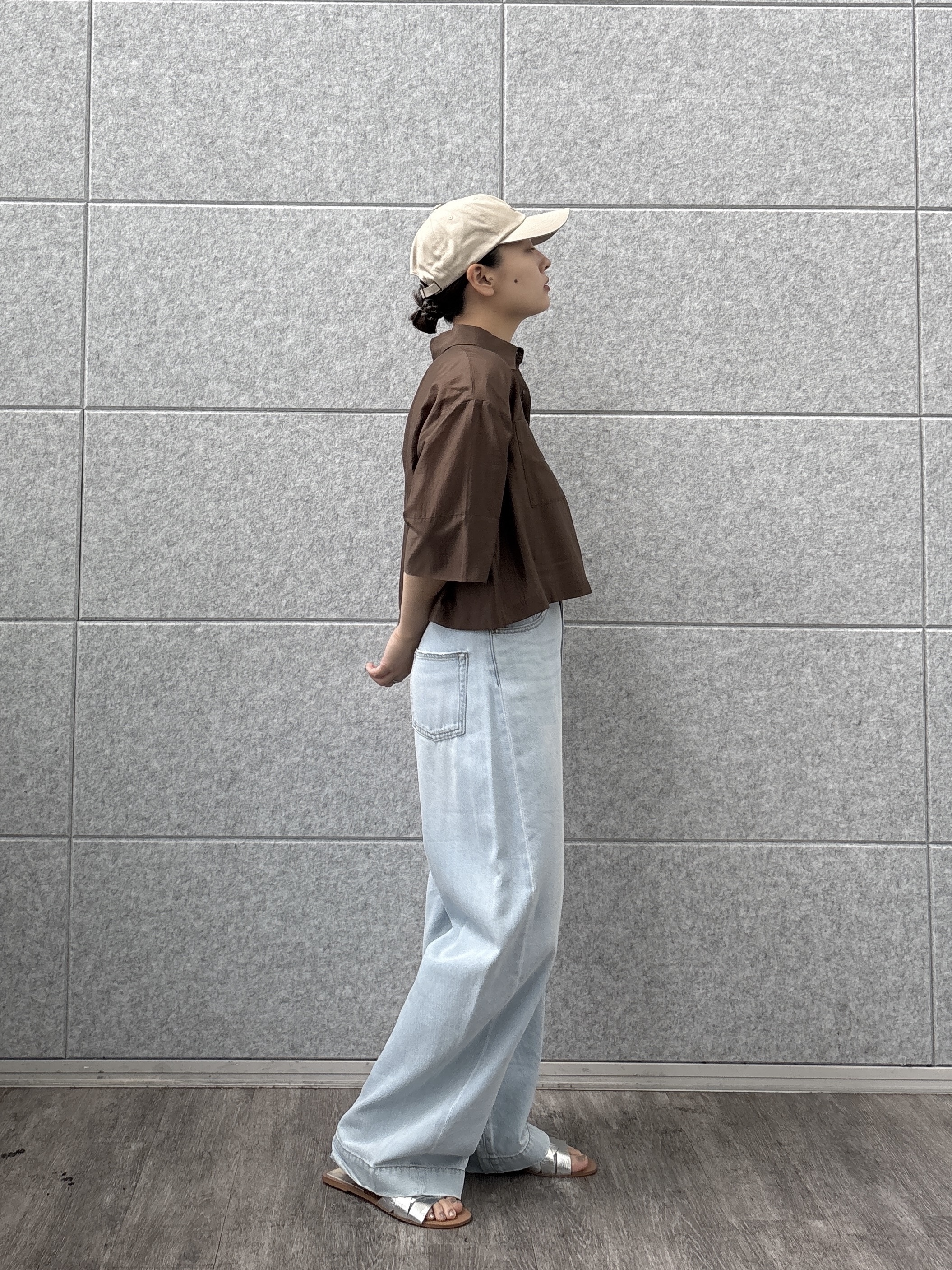 ayanoさんの「INDIVI｜ボックスシルエットシアーシャツ【接触冷感】」を使ったコーディネート