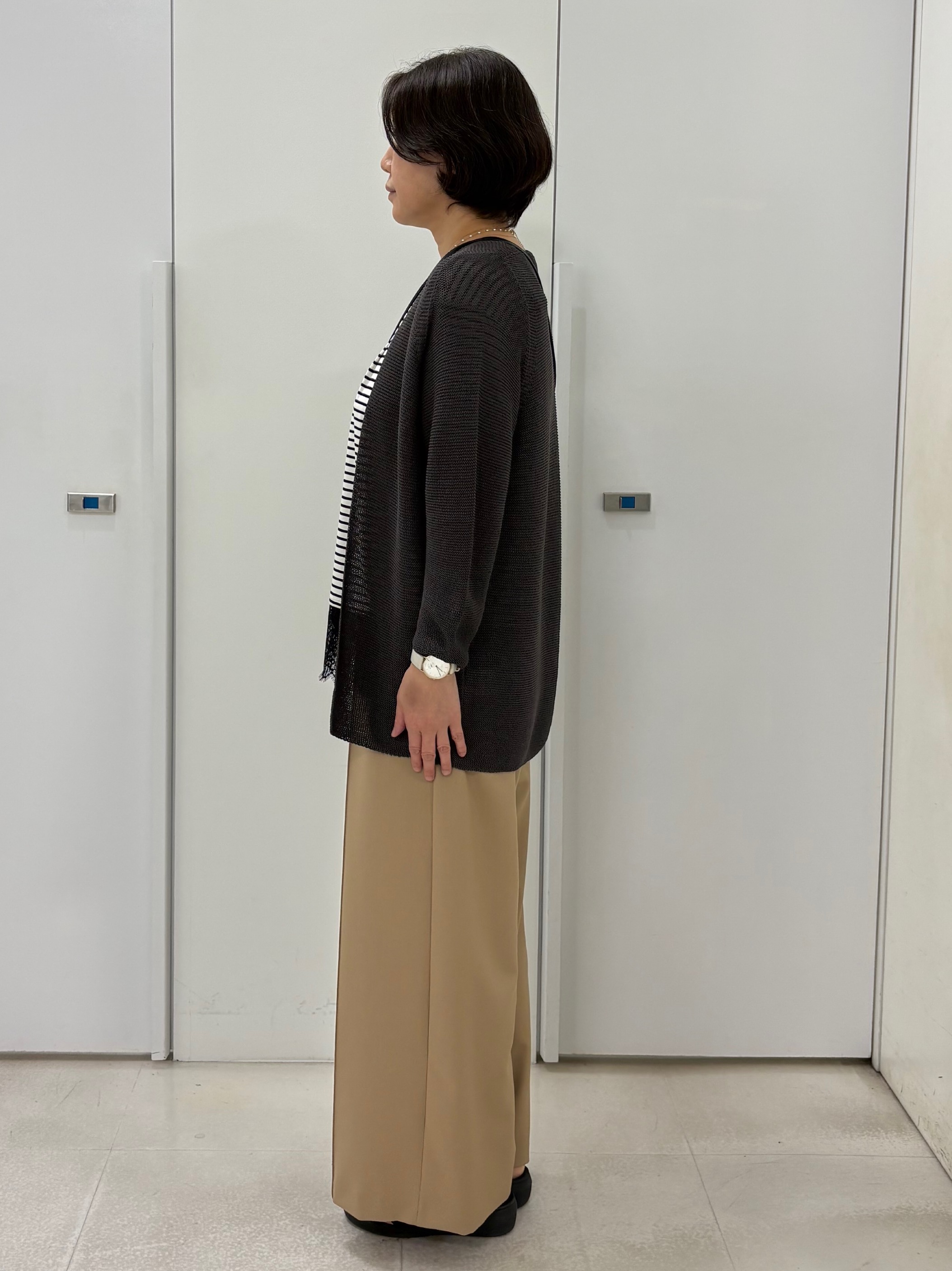 hIさんの「COUP DE CHANCE｜【手洗い可／日本製／接触冷感】裾レースカットソー」を使ったコーディネート