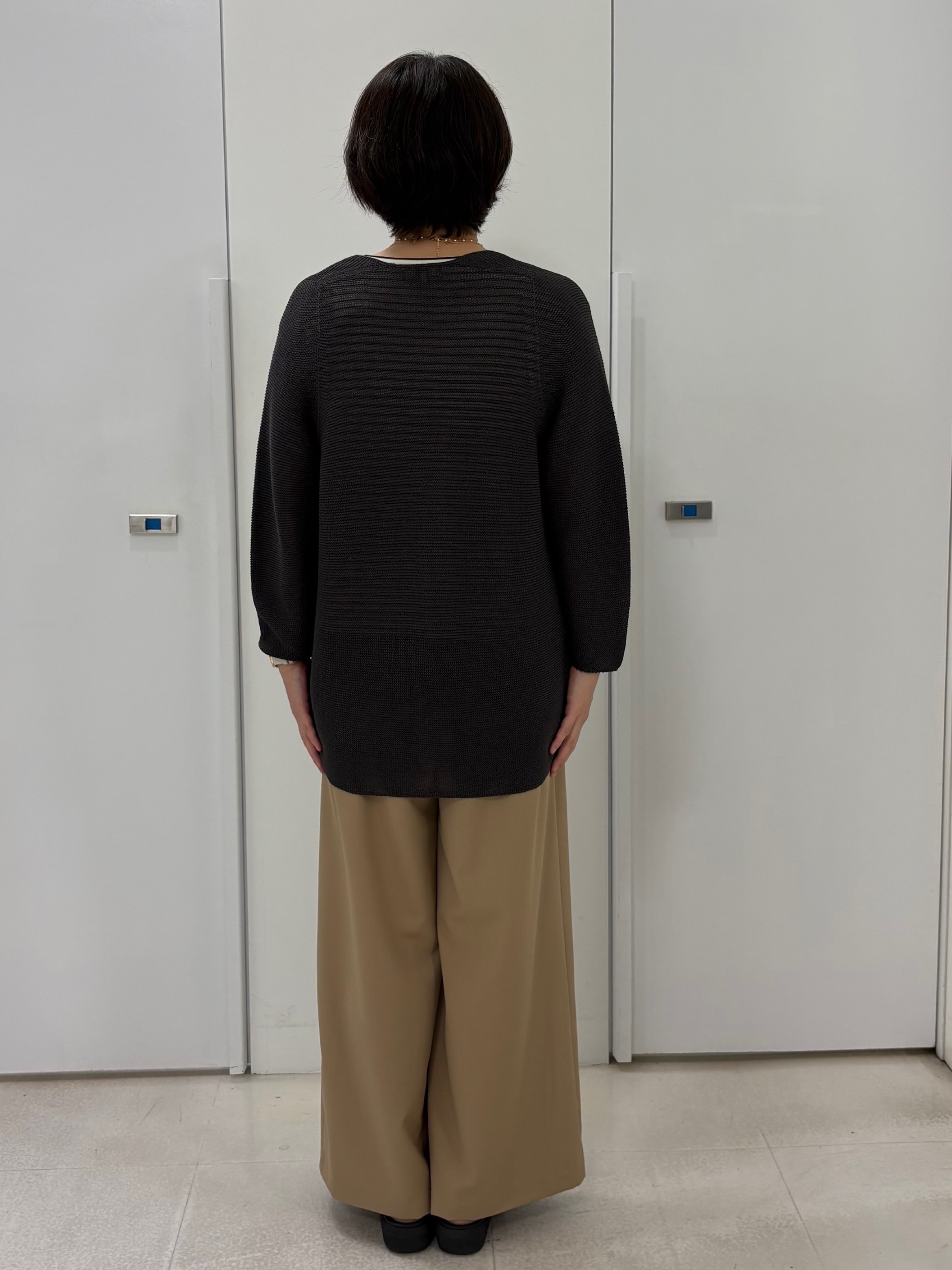 hIさんの「COUP DE CHANCE｜【手洗い可／日本製／接触冷感】裾レースカットソー」を使ったコーディネート