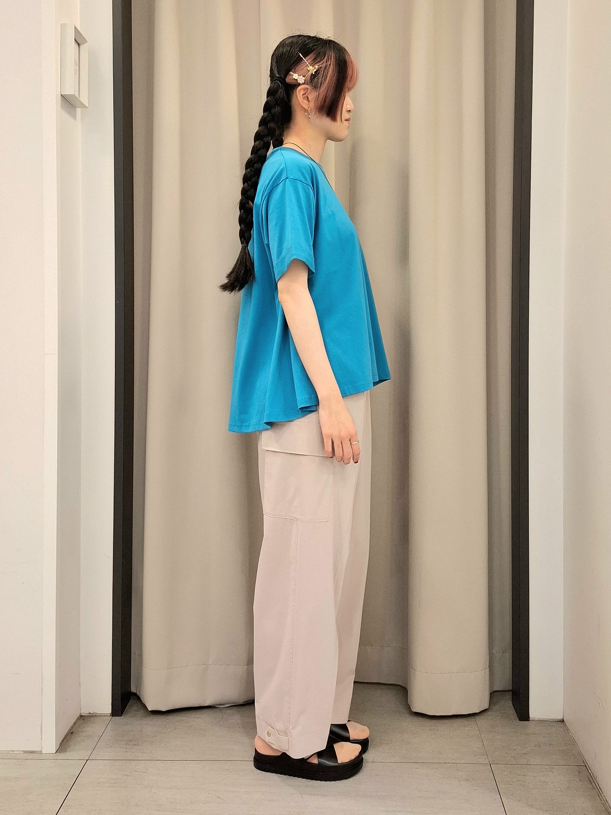 なーちゃんさんの「grove｜【遮熱／吸水速乾／接触冷感／UVカット】フレアシルエットTシャツ」を使ったコーディネート