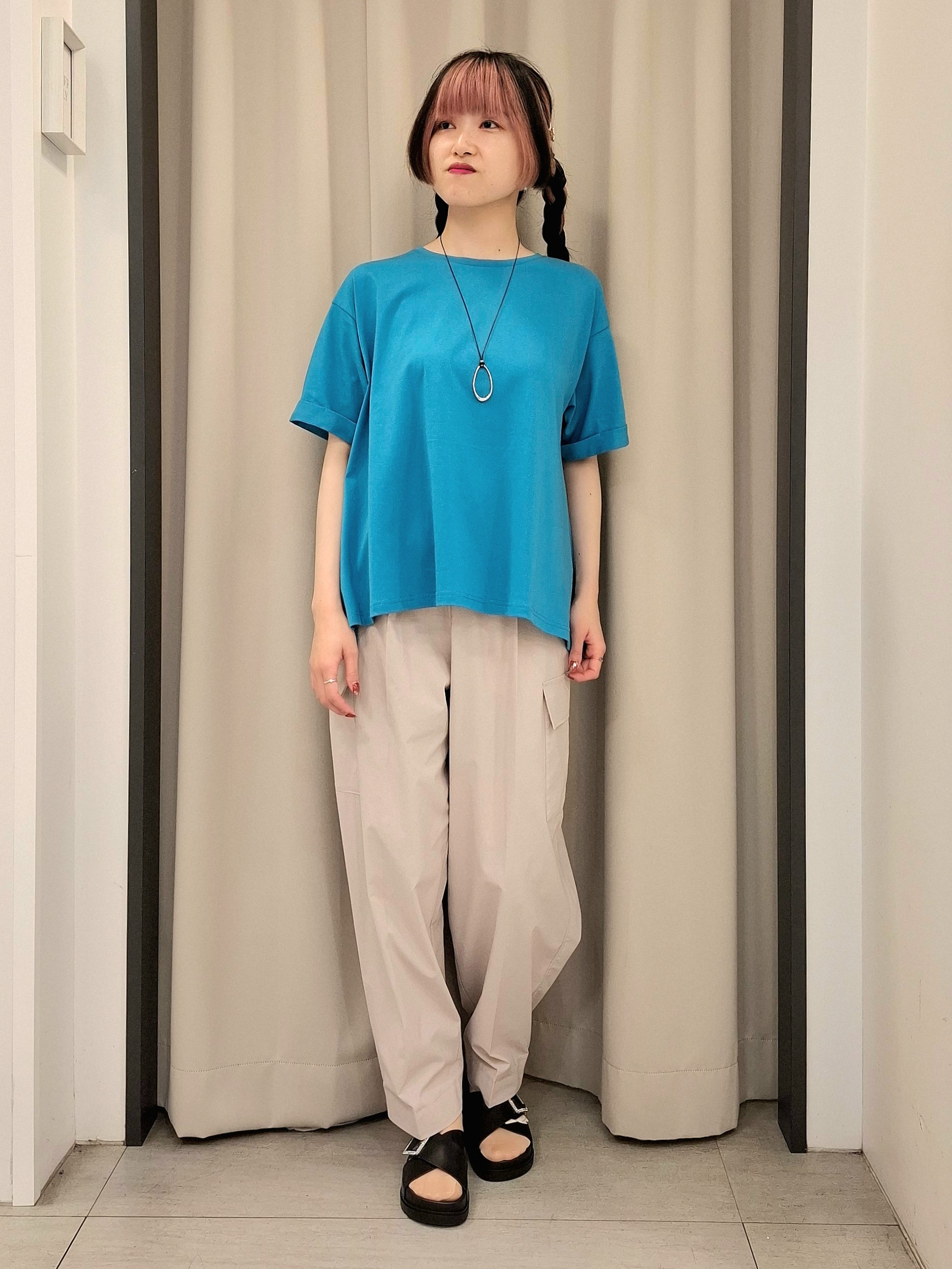 なーちゃんさんの「grove｜【遮熱／吸水速乾／接触冷感／UVカット】フレアシルエットTシャツ」を使ったコーディネート