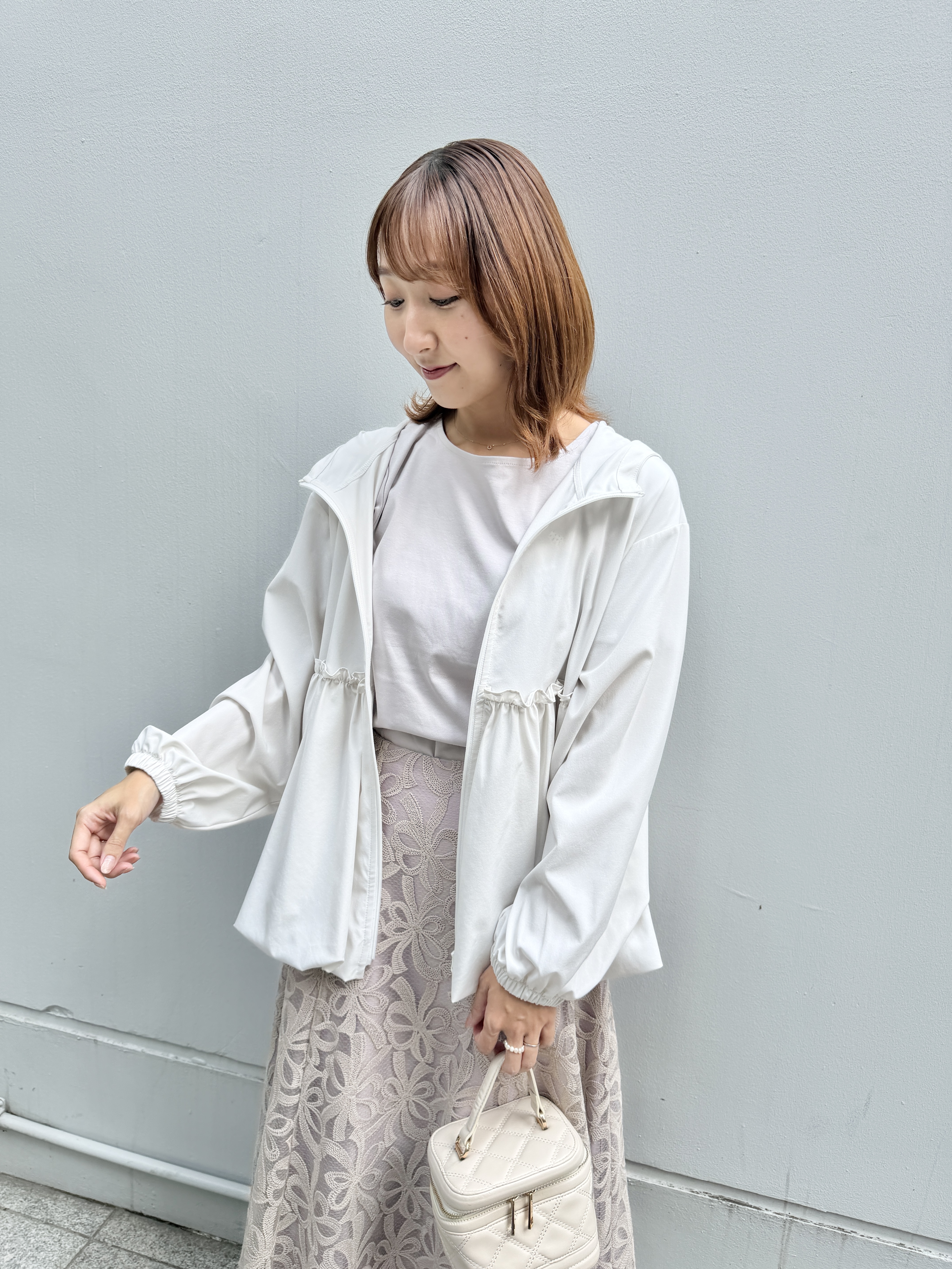 みぃさんの「Couture brooch｜【接触冷感・UVカット・洗える】リボンプリントTシャツ」を使ったコーディネート