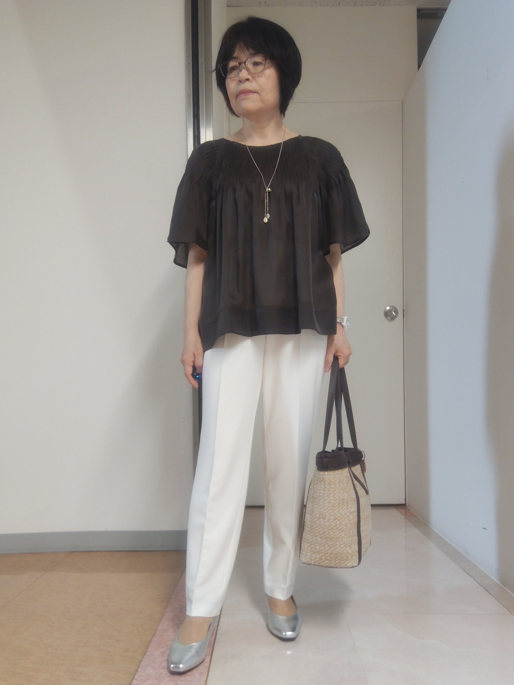 tokuさんの「Reflect｜ピンタックデザインフレアスリーブブラウス」を使ったコーディネート