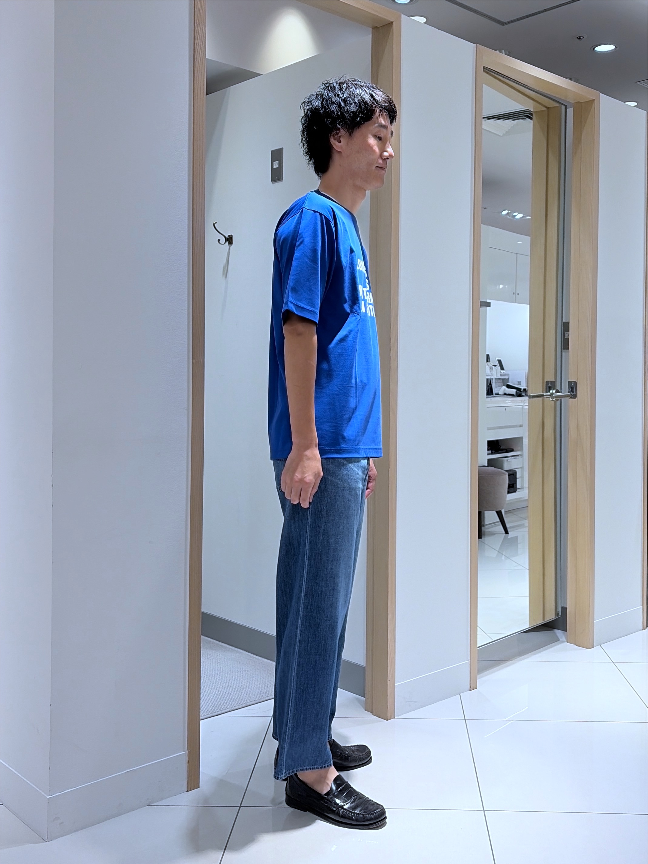 mutoさんの「TAKEO KIKUCHI｜【BOWLER HAT LABEL】アイスクリアコットン バッククロスピストル 半袖Tシャツ」を使ったコーディネート