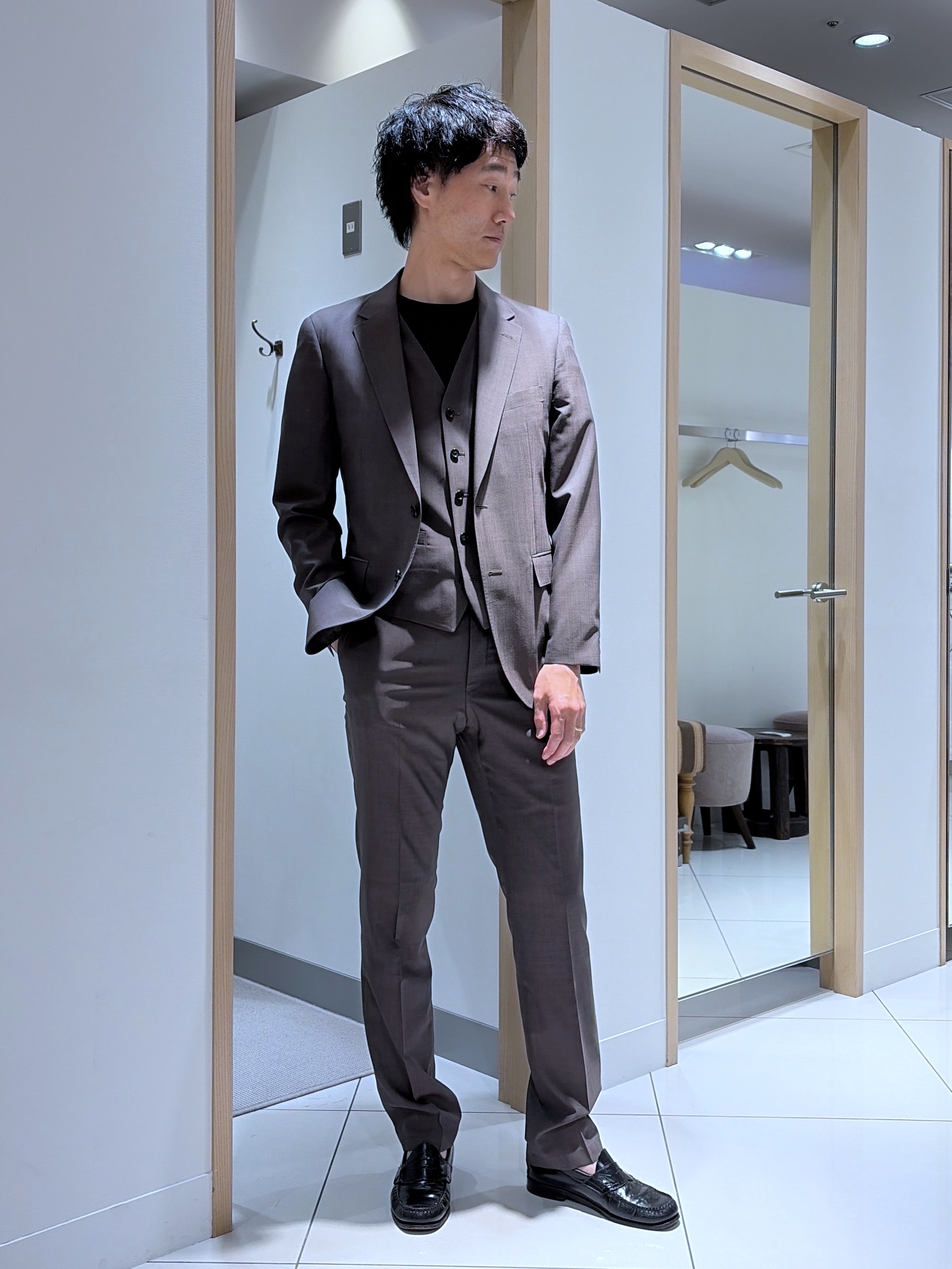 mutoさんの「TAKEO KIKUCHI｜【BOWLER HAT LABEL】TWトロピカルシャンブレー JAZZジャケット」を使ったコーディネート