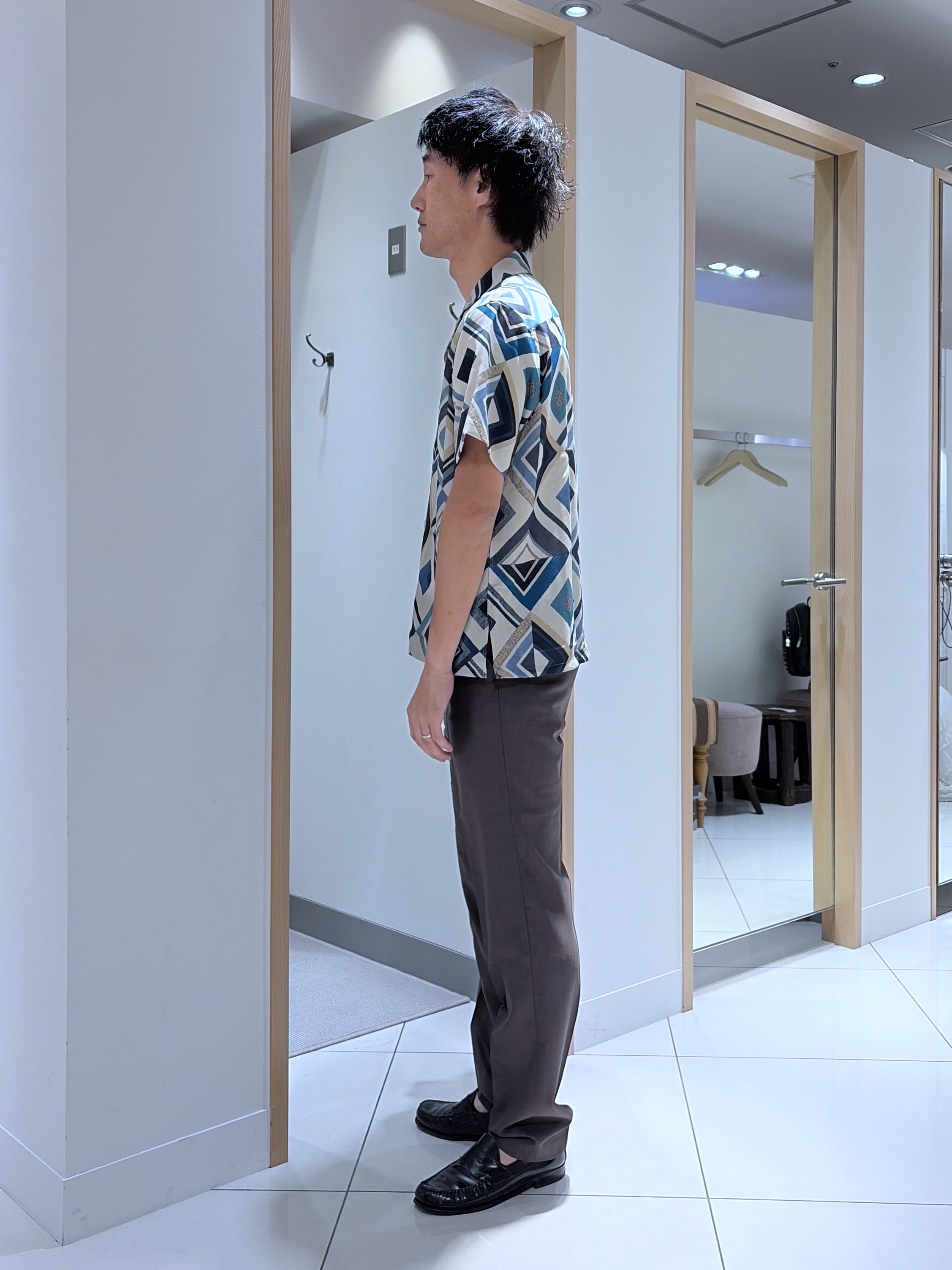 mutoさんの「TAKEO KIKUCHI｜【吸汗速乾】タイル柄プリント 半袖シャツ」を使ったコーディネート