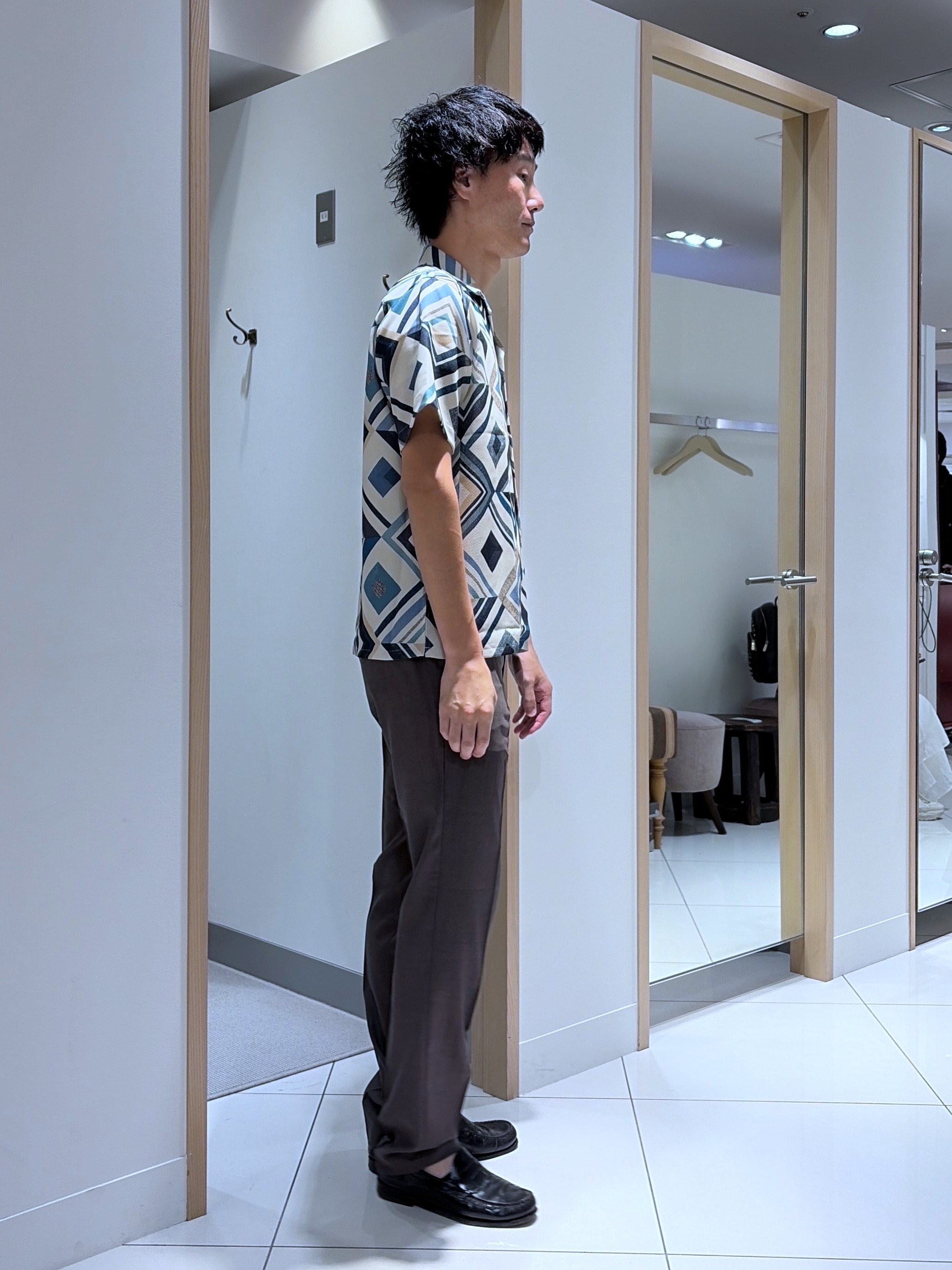 mutoさんの「TAKEO KIKUCHI｜【吸汗速乾】タイル柄プリント 半袖シャツ」を使ったコーディネート