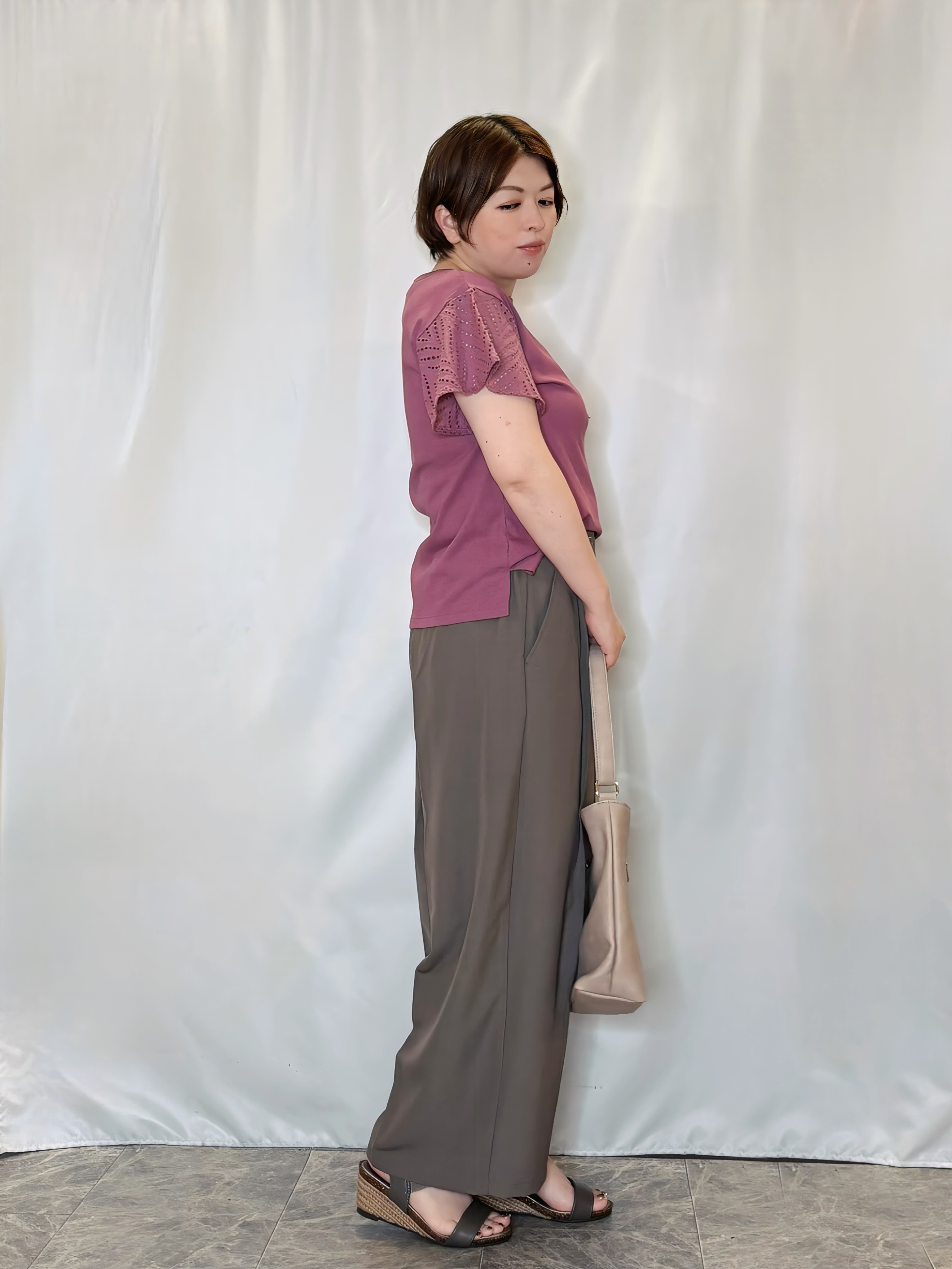 たみさんの「SHOO･LA･RUE｜【汗じみ防止/ひんやり/S-LL】レースが華やか お袖フレアTシャツ」を使ったコーディネート