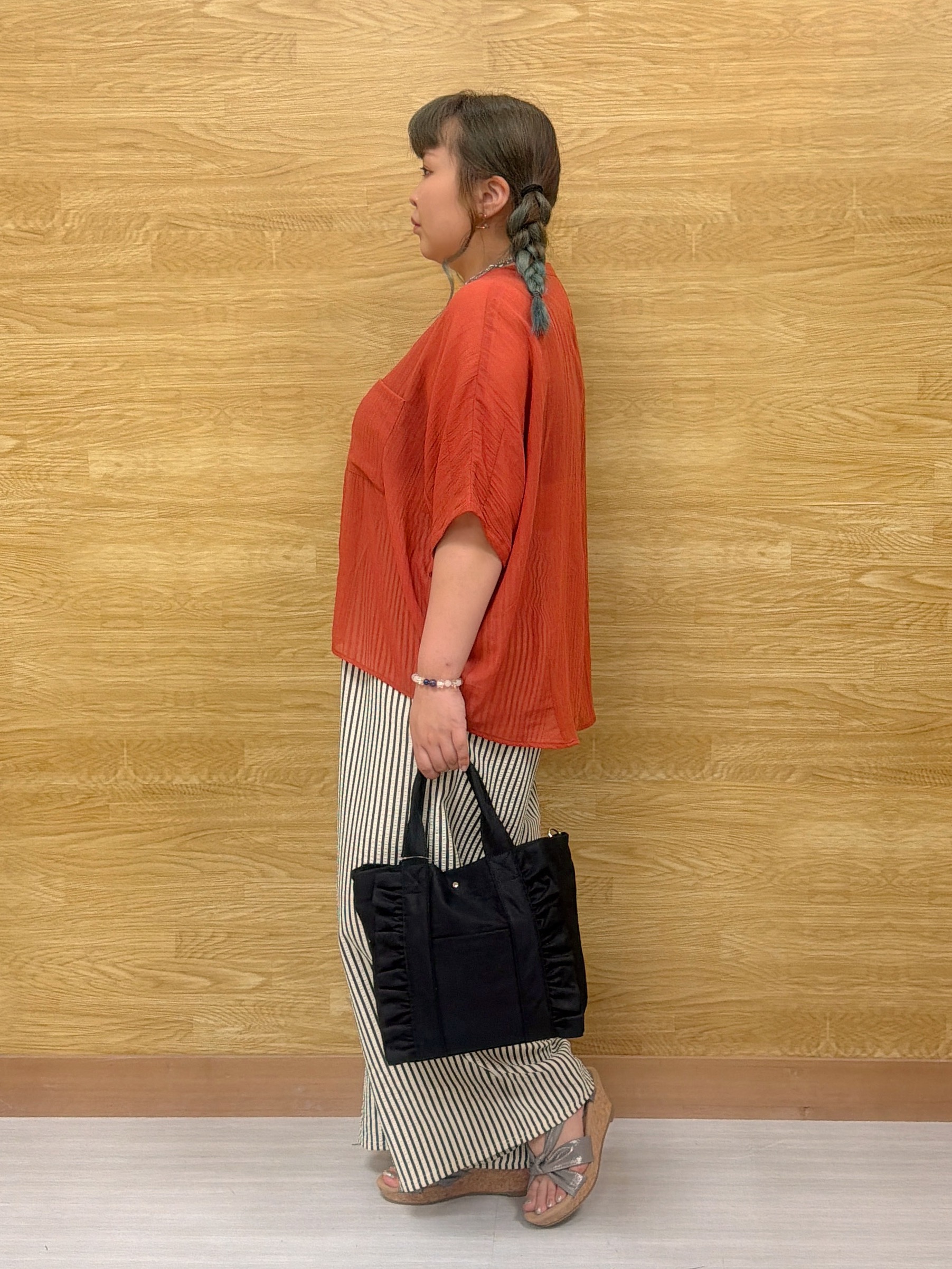 ぁむさんの「SHOO･LA･RUE｜【洗濯機可】ナチュラルな風合いが魅力 シアードルマンブラウス」を使ったコーディネート