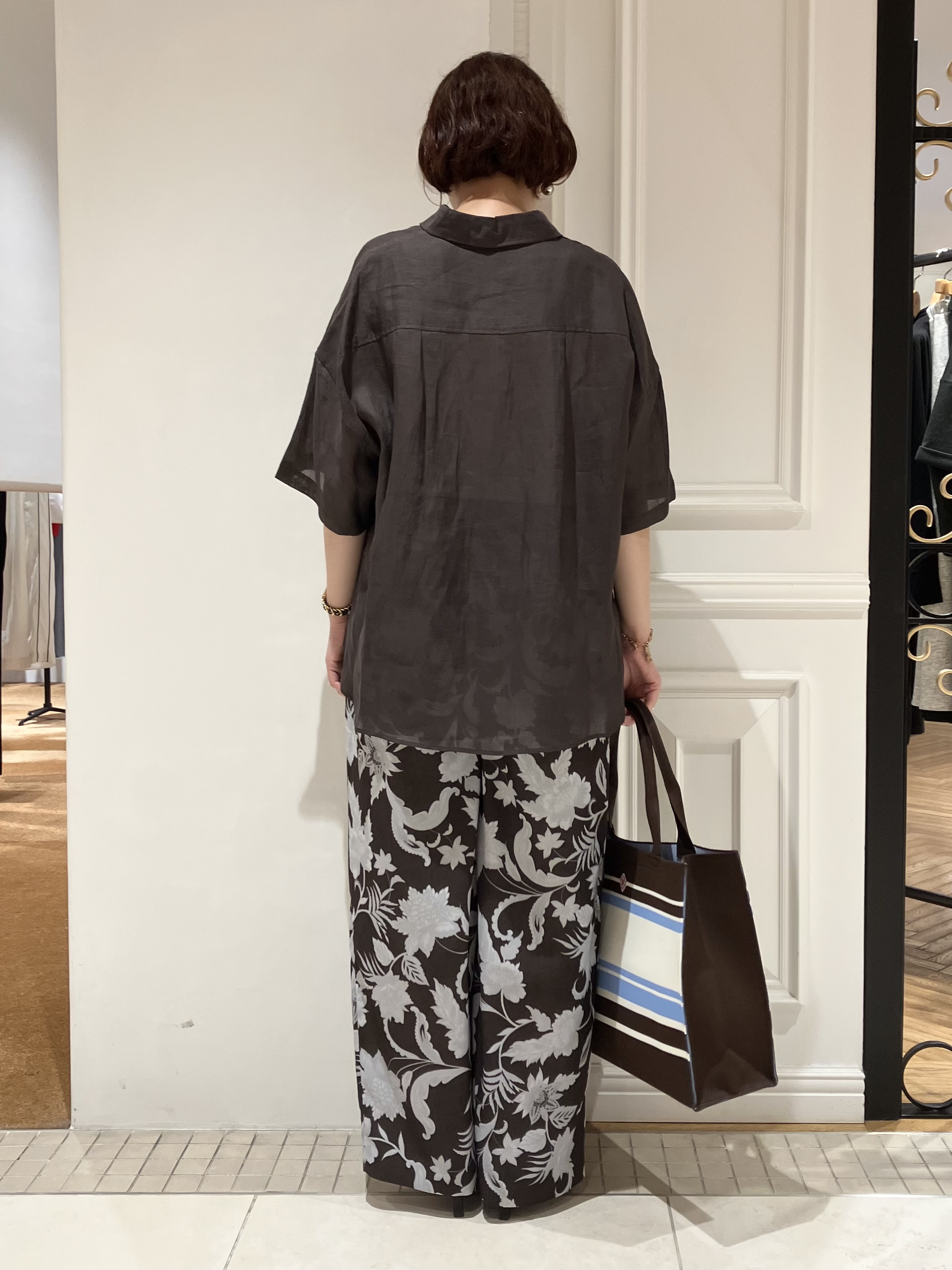 TAJIさんの「DRESSTERIOR｜ピュアラミー シャツ」を使ったコーディネート