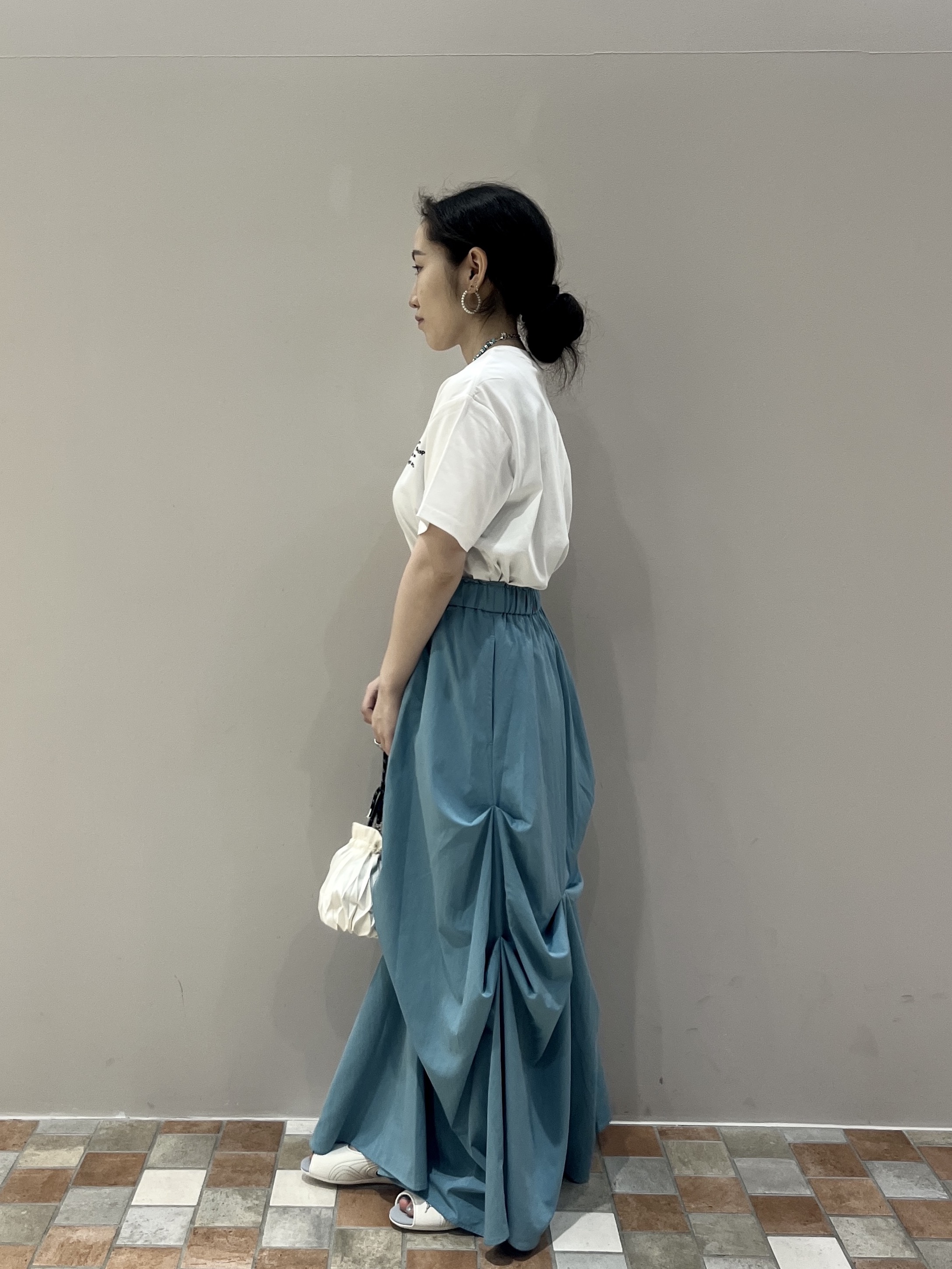 Uminoさんの「INDIVI｜クルーネック刺繍Tシャツ」を使ったコーディネート