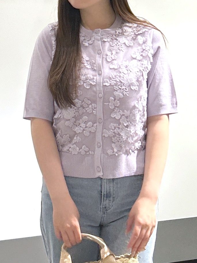 sayaさんの「OPAQUE.CLIP｜フロントレースニットカーディガン【洗える】」を使ったコーディネート