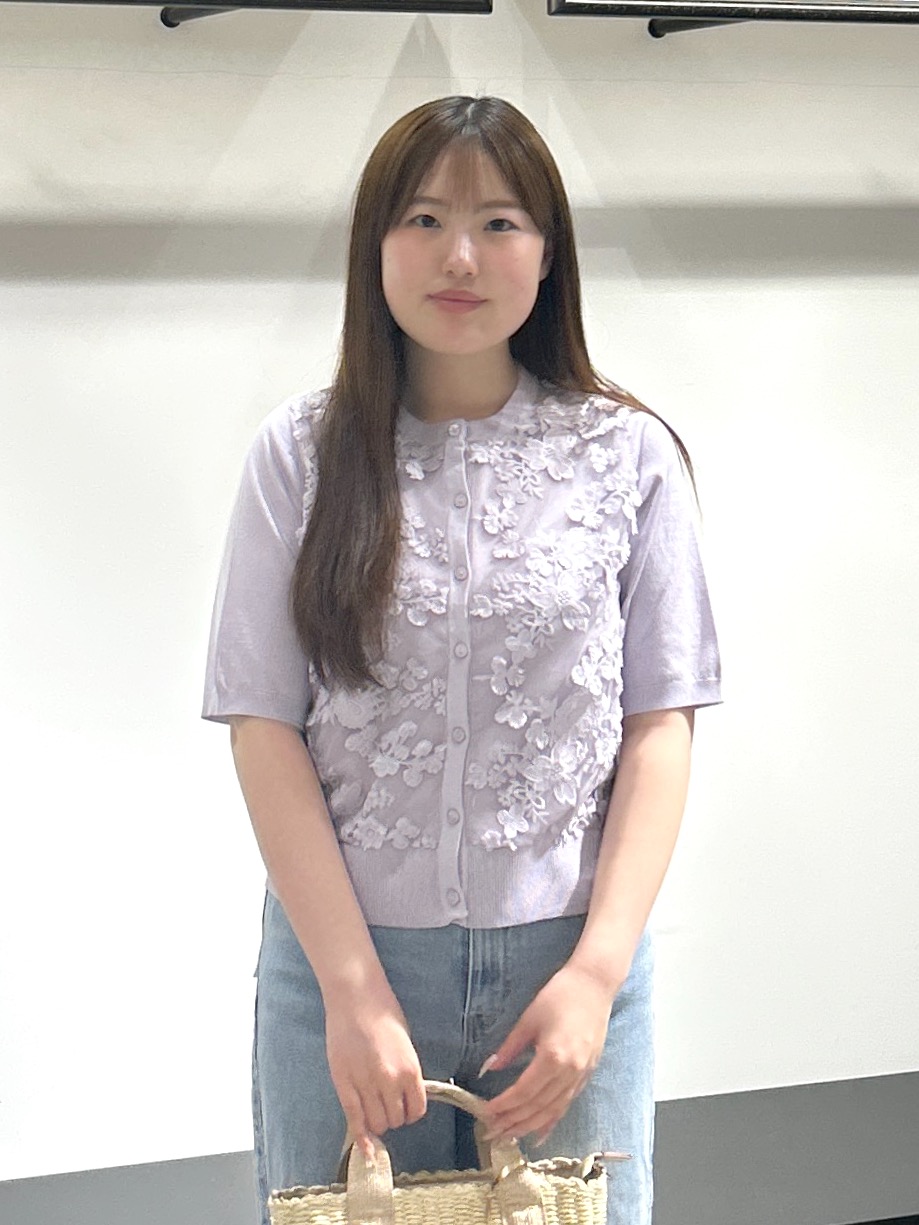 sayaさんの「OPAQUE.CLIP｜フロントレースニットカーディガン【洗える】」を使ったコーディネート
