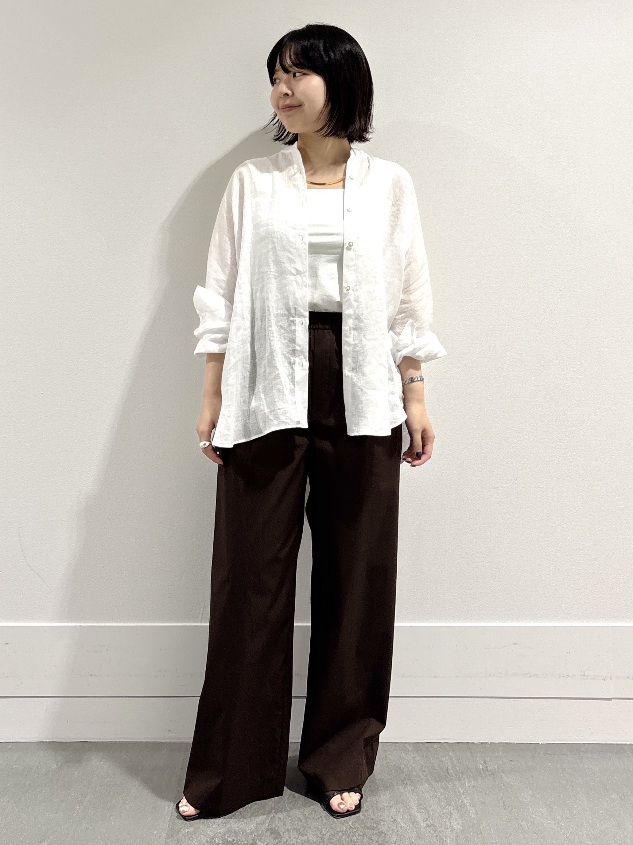 モエカさんの「UNTITLED｜【麻100】リネンドルマンシャツ」を使ったコーディネート