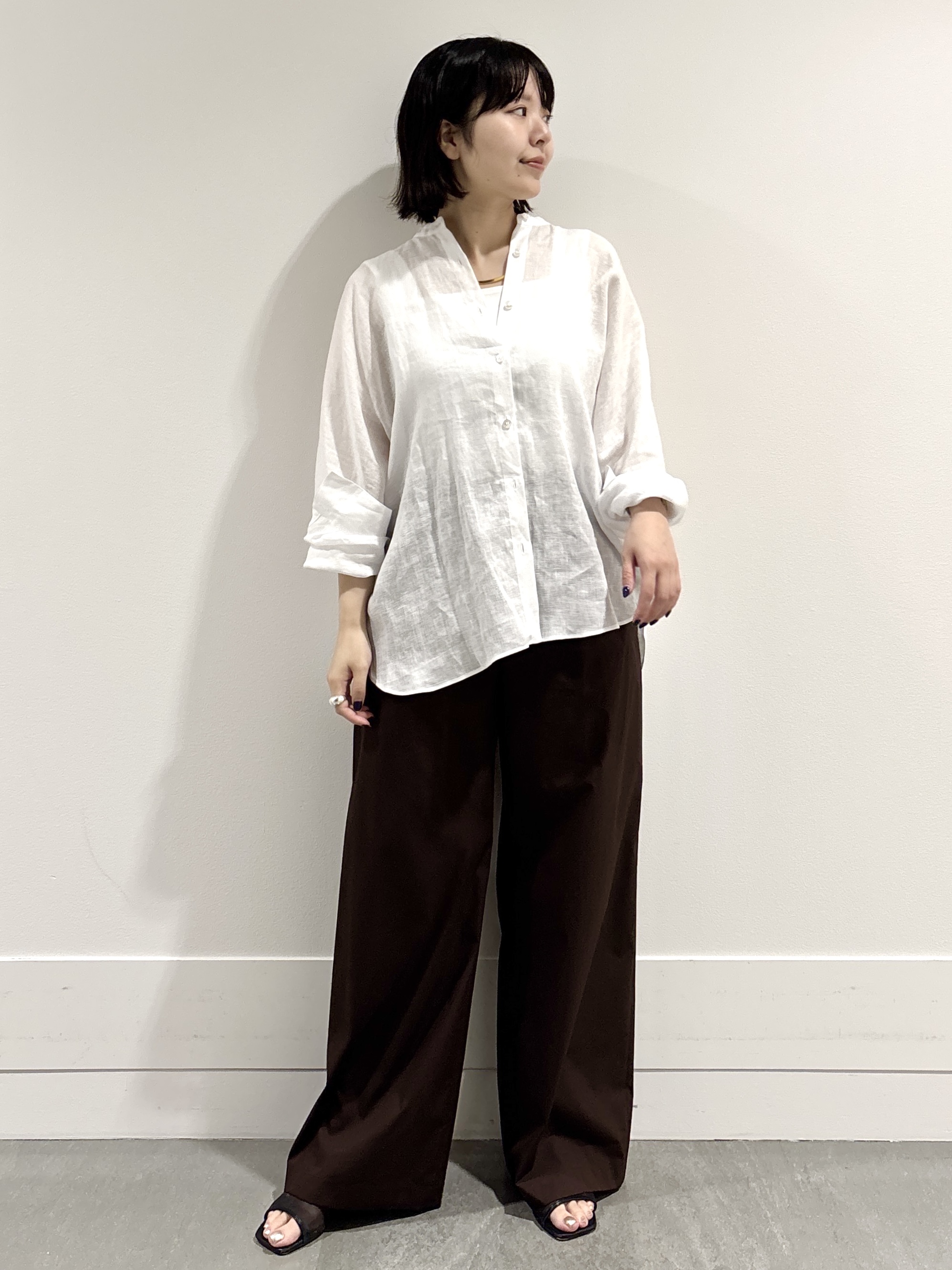 モエカさんの「UNTITLED｜【麻100】リネンドルマンシャツ」を使ったコーディネート