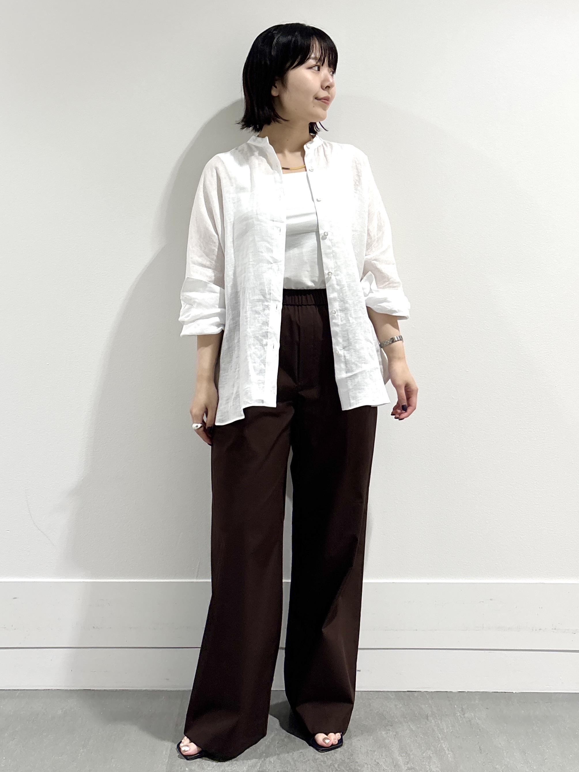 モエカさんの「UNTITLED｜【麻100】リネンドルマンシャツ」を使ったコーディネート