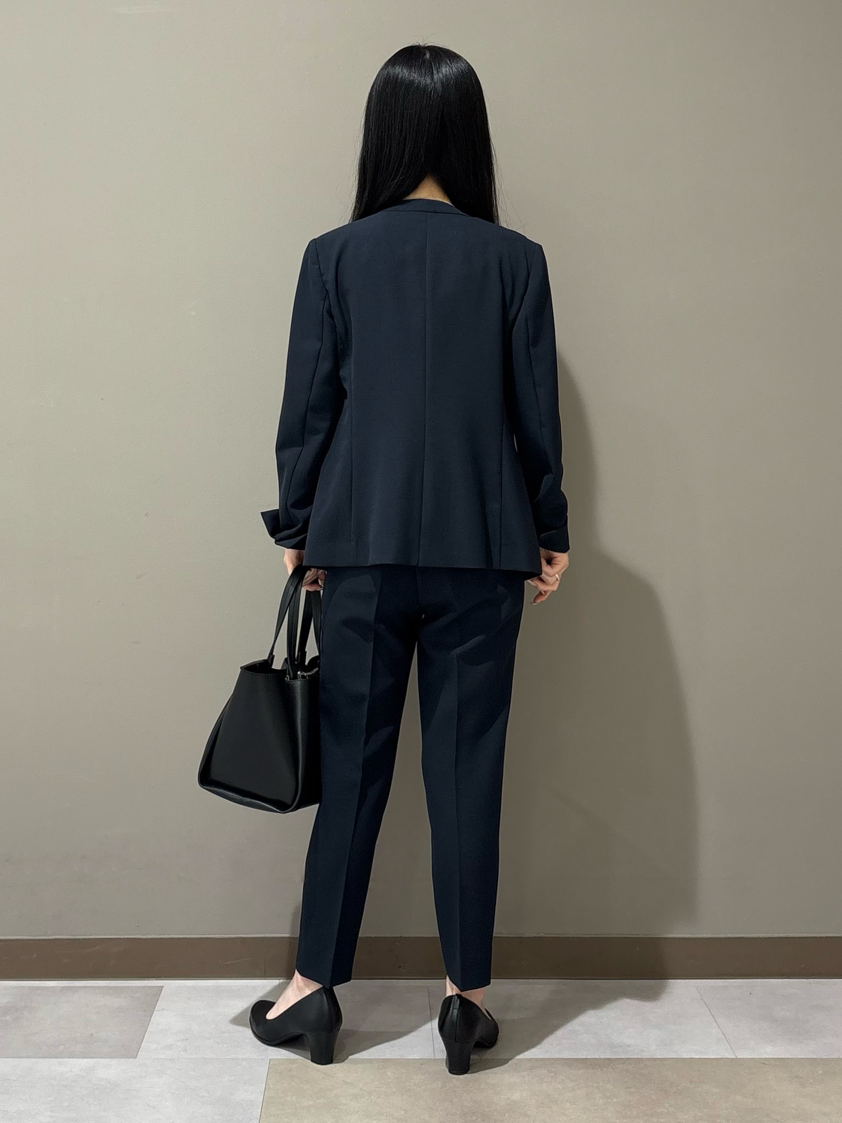 KEIKOさんの「INDIVI｜【定番スーツ／UVケア／洗える】ウール調ノーカラージャケット」を使ったコーディネート