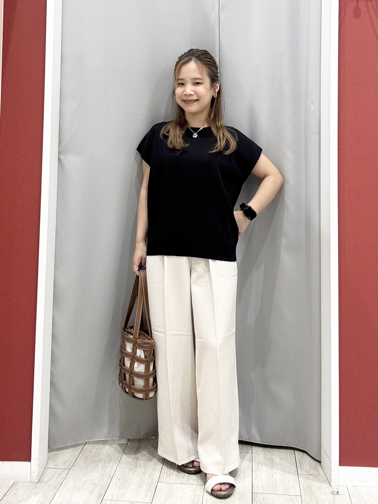 shioさんの「SHOO･LA･RUE｜【ひんやり/洗濯機可/S-LL】インせず着られる 大人シンプルサマーニット」を使ったコーディネート