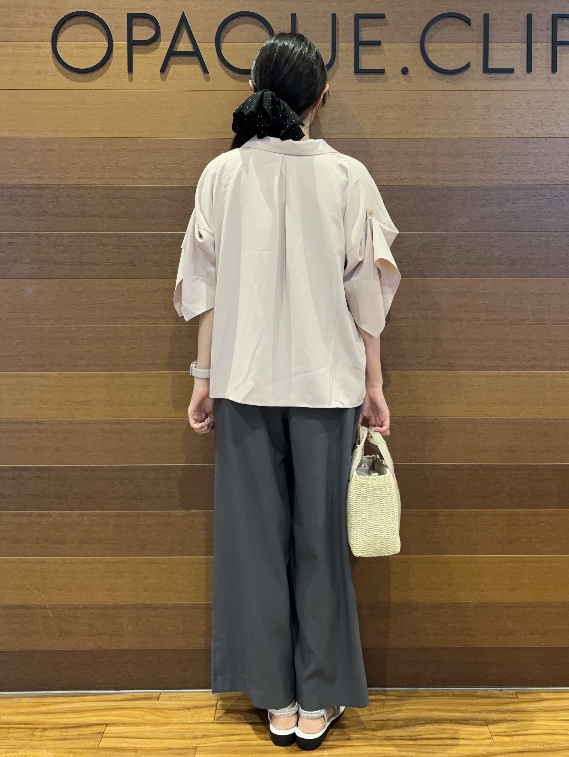 わかなさんの「OPAQUE.CLIP｜【UV／接触冷感／吸水速乾／】タックスリーブスキッパーブラウス《洗濯機OK》」を使ったコーディネート