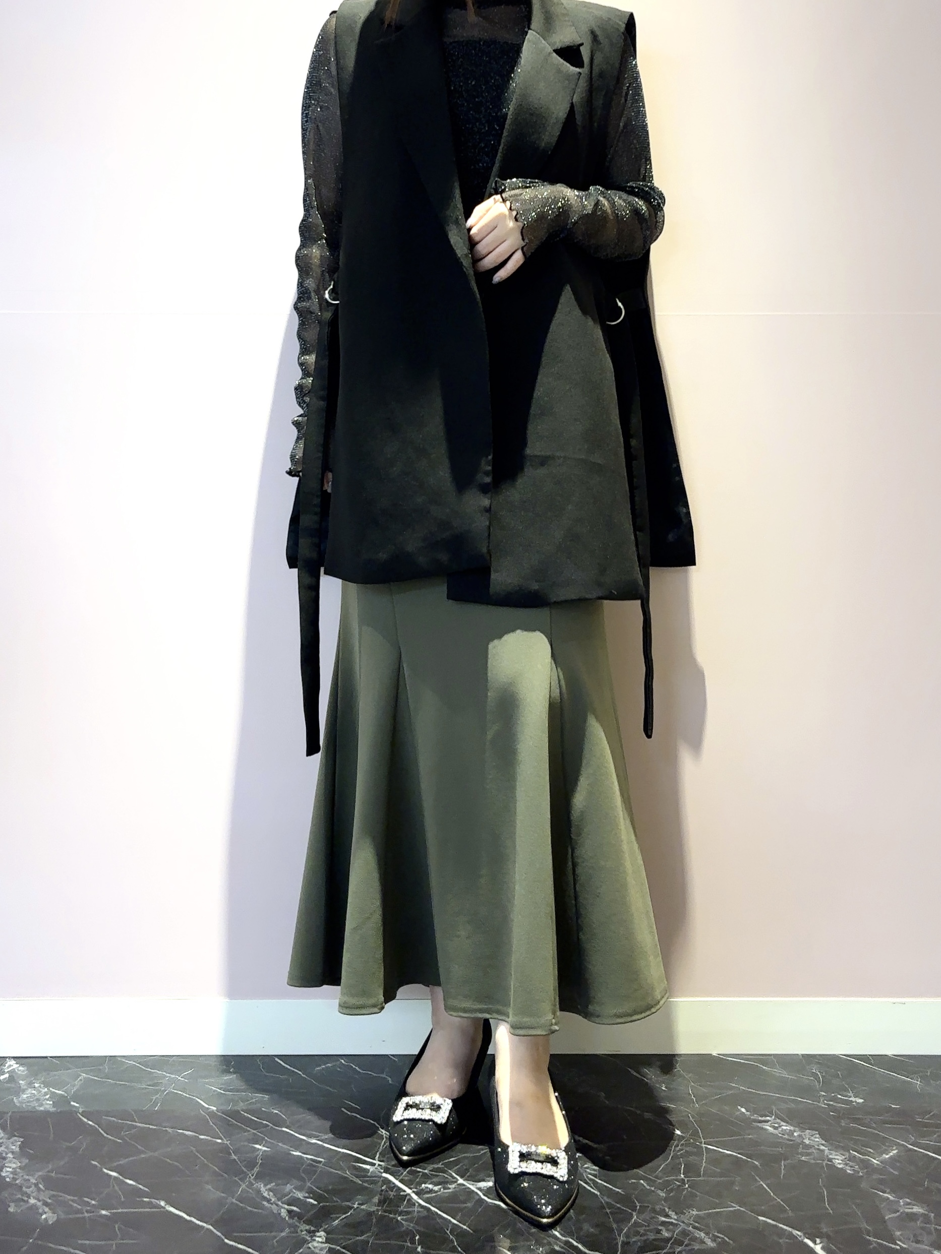 まっきーさんの「ESPERANZA｜ポインテッドウェッジパンプス」を使ったコーディネート