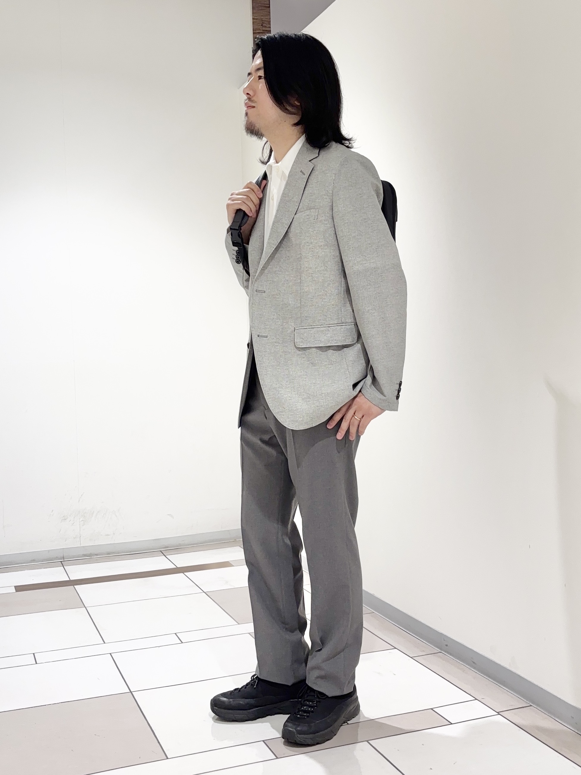 及川さんの「TAKEO KIKUCHI｜【抗菌防臭】COOL DOTS（R）ドビープリント ジャケット」を使ったコーディネート