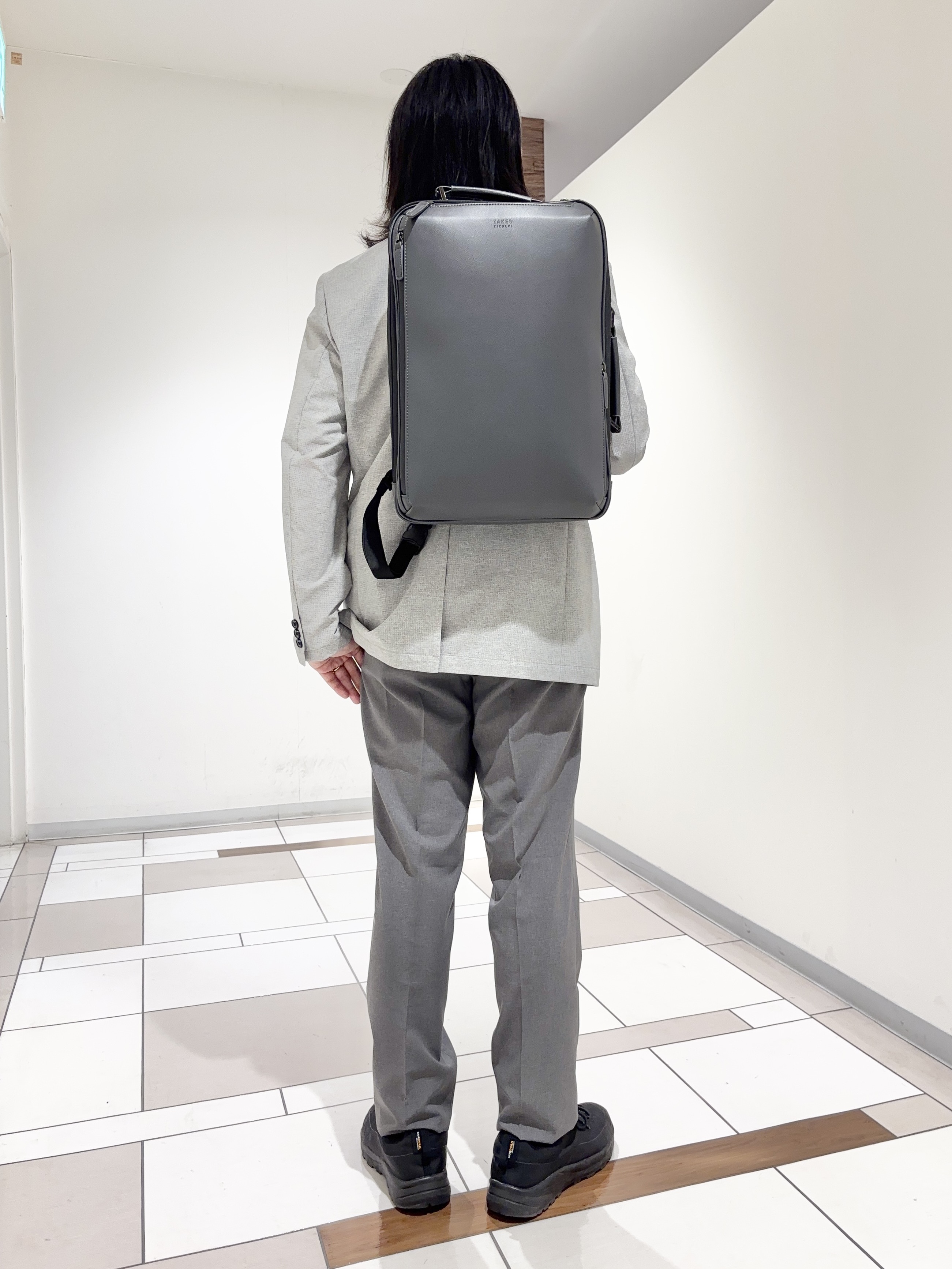 及川さんの「TAKEO KIKUCHI｜【抗菌防臭】COOL DOTS（R）ドビープリント ジャケット」を使ったコーディネート