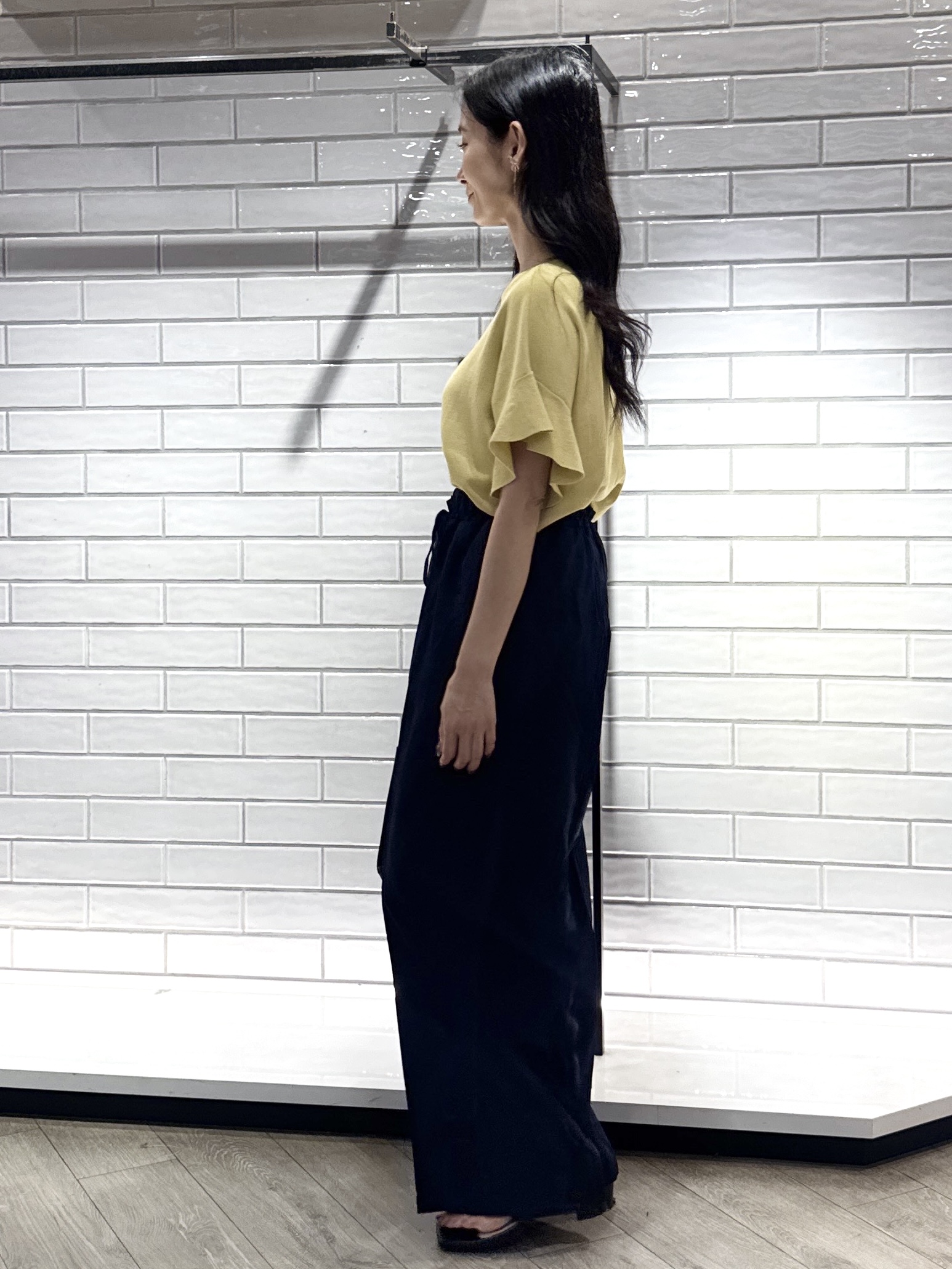 yuicciさんの「OPAQUE.CLIP｜【UV／遮熱性】フリルスリーブニット《7col／洗濯機OK》」を使ったコーディネート