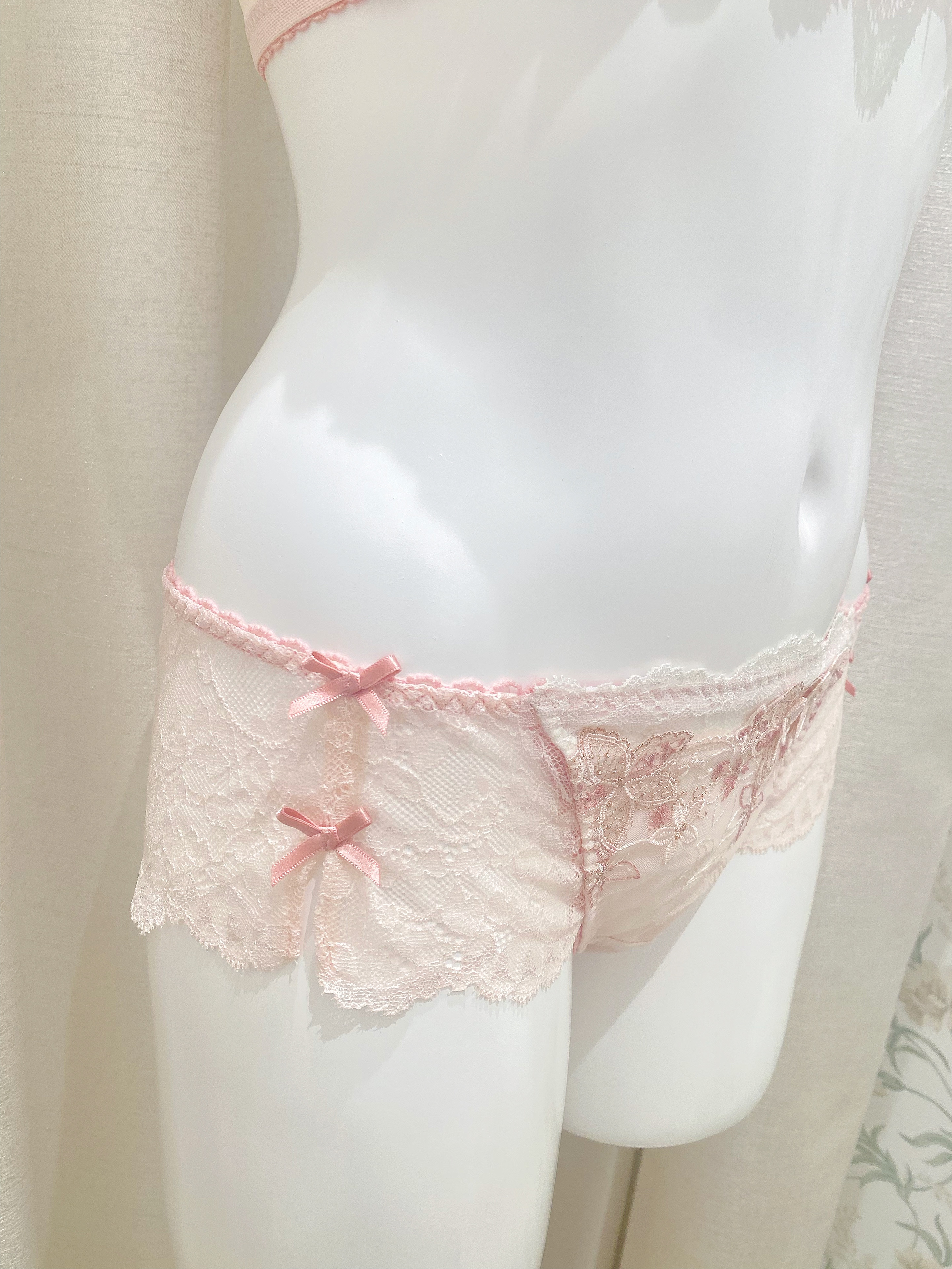 NENE さんの「Risa Magli｜ソーラ ブラジャー (B-C) ＜Side Shape（サイドシェイプ）＞」を使ったコーディネート