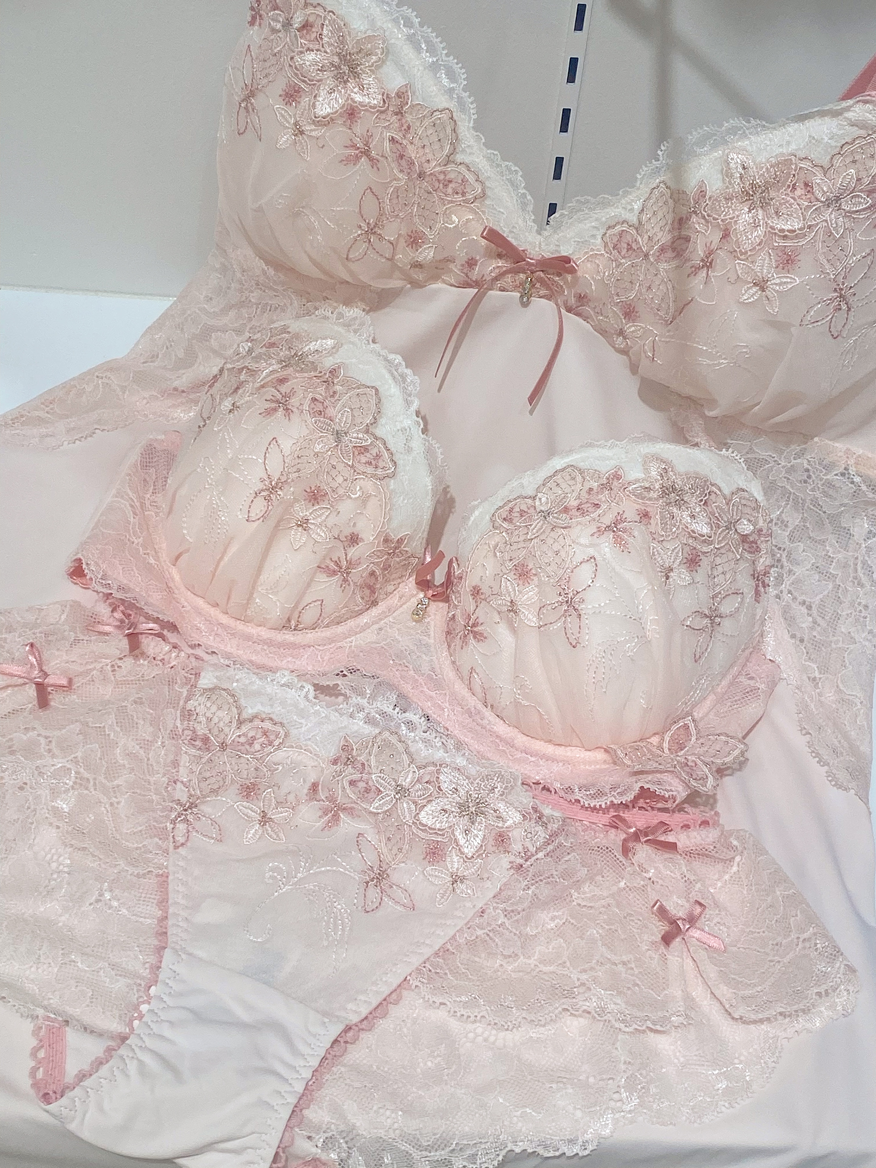 NENE さんの「Risa Magli｜ソーラ ブラジャー (B-C) ＜Side Shape（サイドシェイプ）＞」を使ったコーディネート
