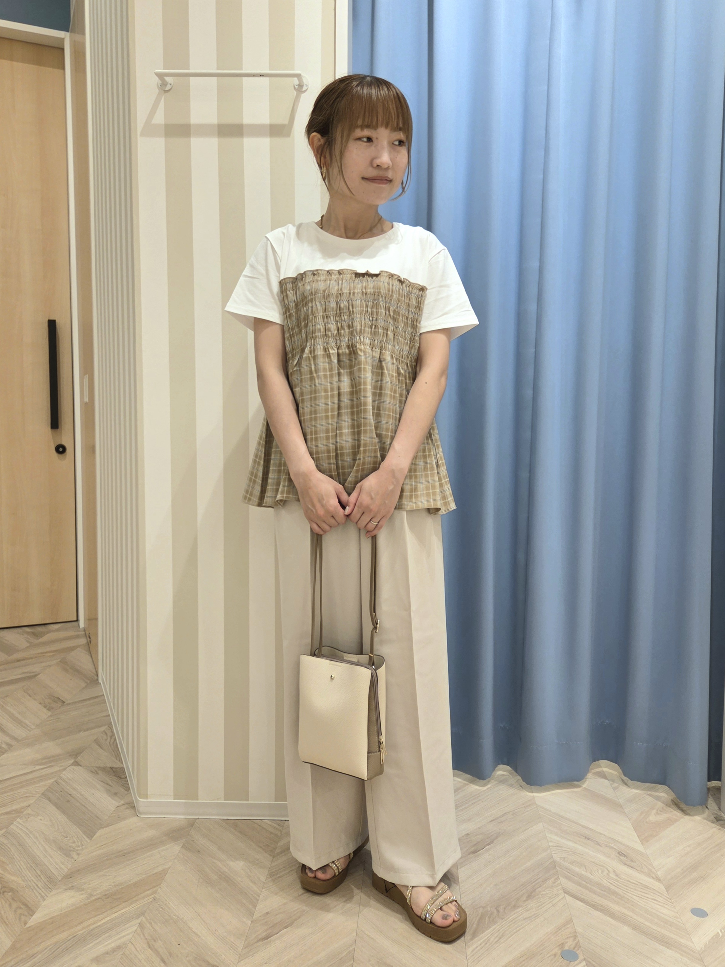 Ikumiさんの「SHOO･LA･RUE｜【S-LL/洗濯機可】着るだけサマ見え 柄アソートビスチェ風ドッキングTシャツ」を使ったコーディネート