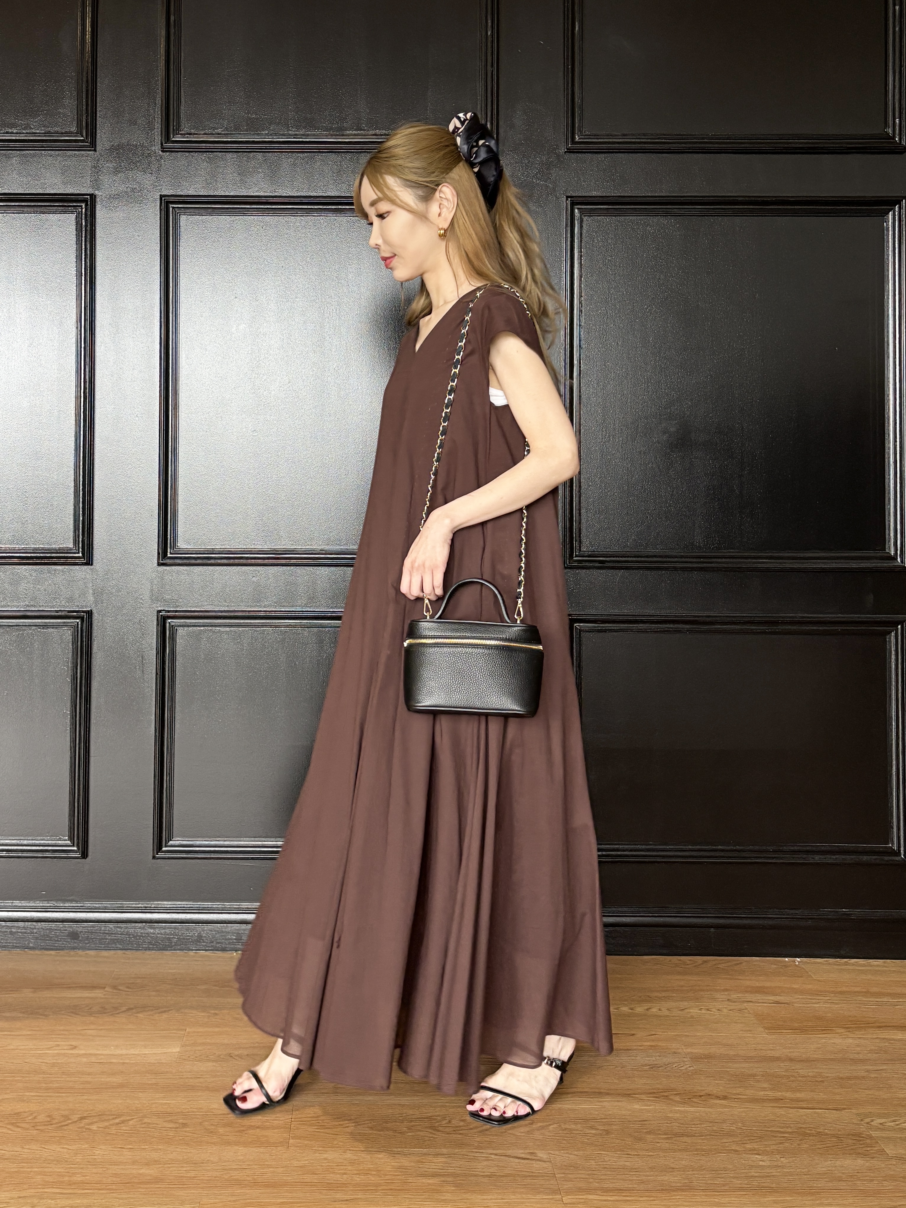 清水夏姫さんの「DRESSTERIOR｜【きれいめ/ウォッシャブル】コットンローンフレンチスリーブワンピ」を使ったコーディネート