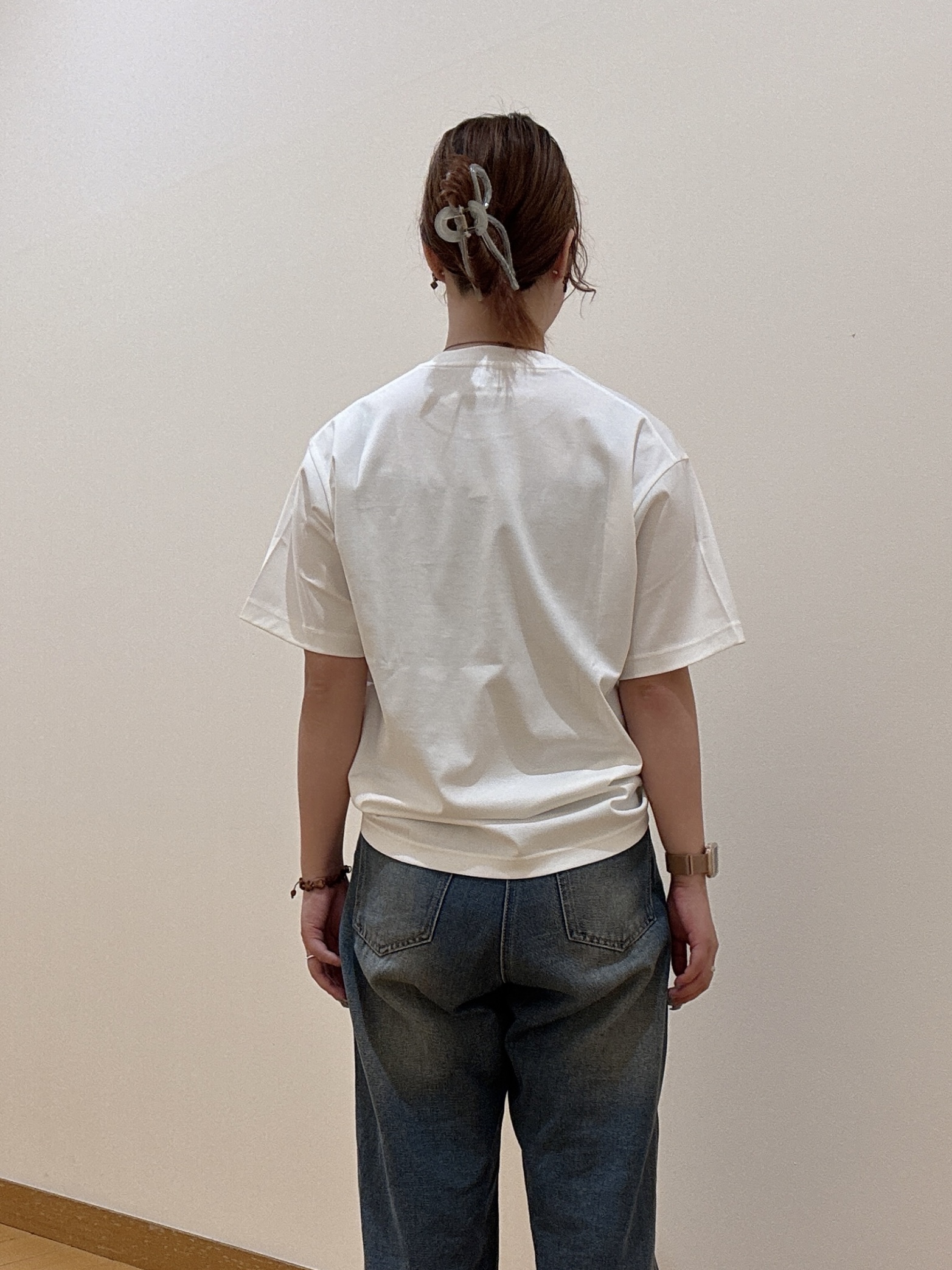 ヒナさんの「TAKEO KIKUCHI｜マラケシュ フォト Tシャツ」を使ったコーディネート