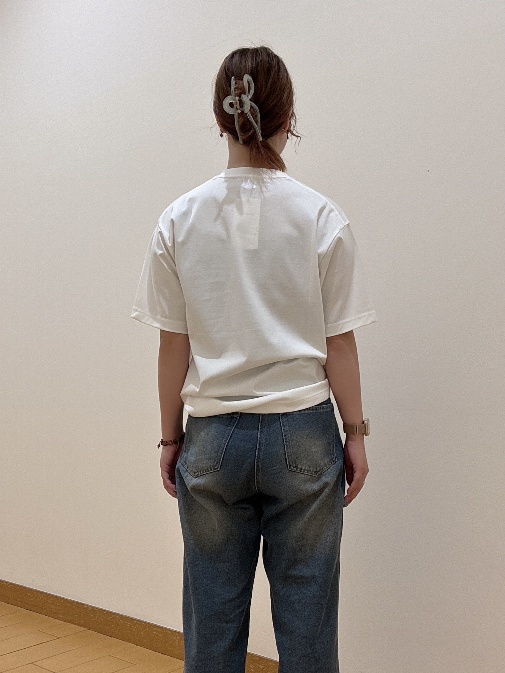 ヒナさんの「TAKEO KIKUCHI｜マラケシュ フォト Tシャツ」を使ったコーディネート