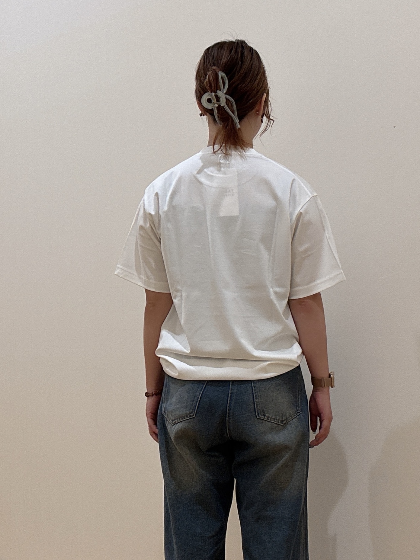 ヒナさんの「TAKEO KIKUCHI｜マラケシュ フォト Tシャツ」を使ったコーディネート