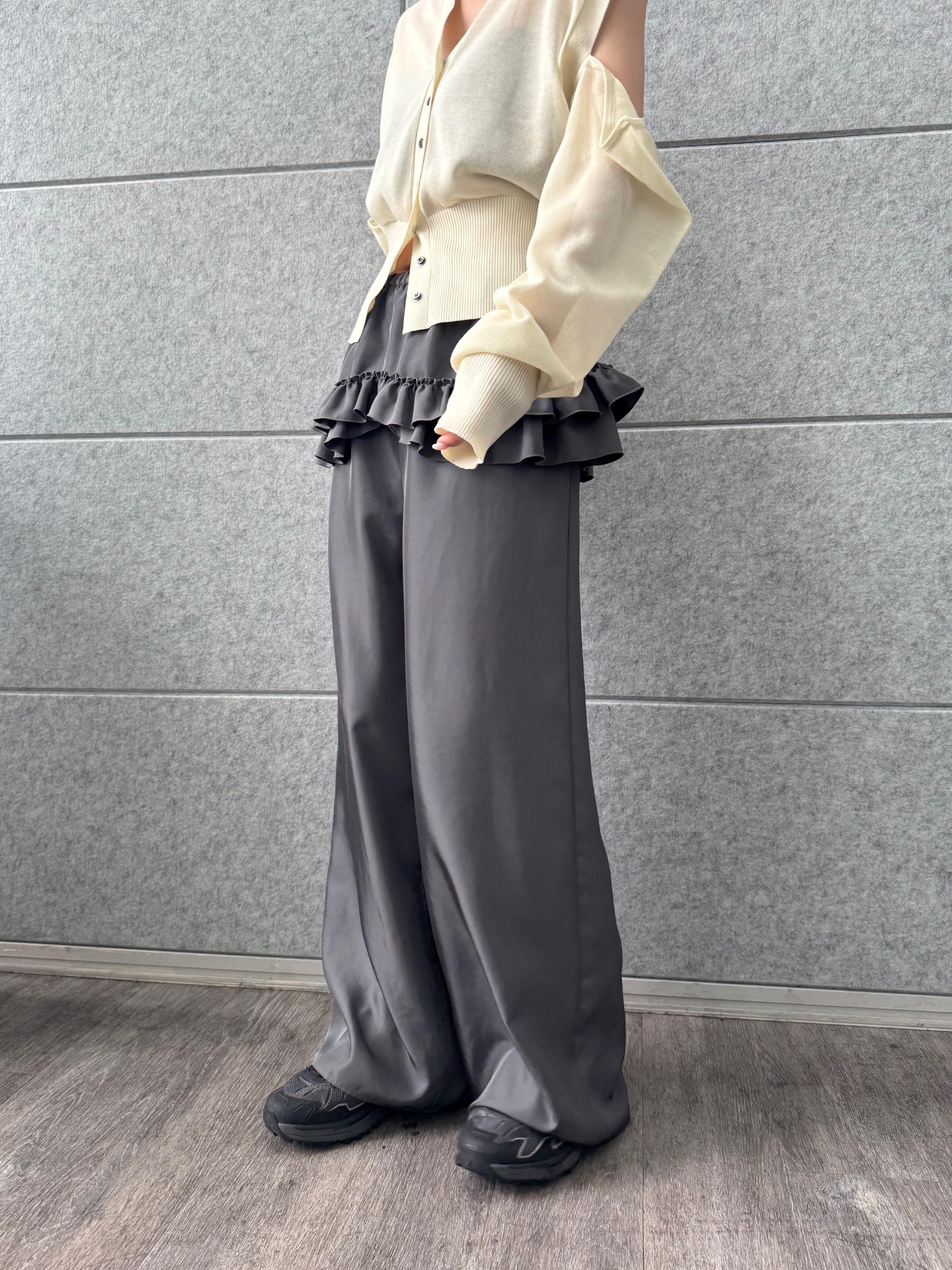 designer yukaさんの「CODE A｜frill wide pants」を使ったコーディネート