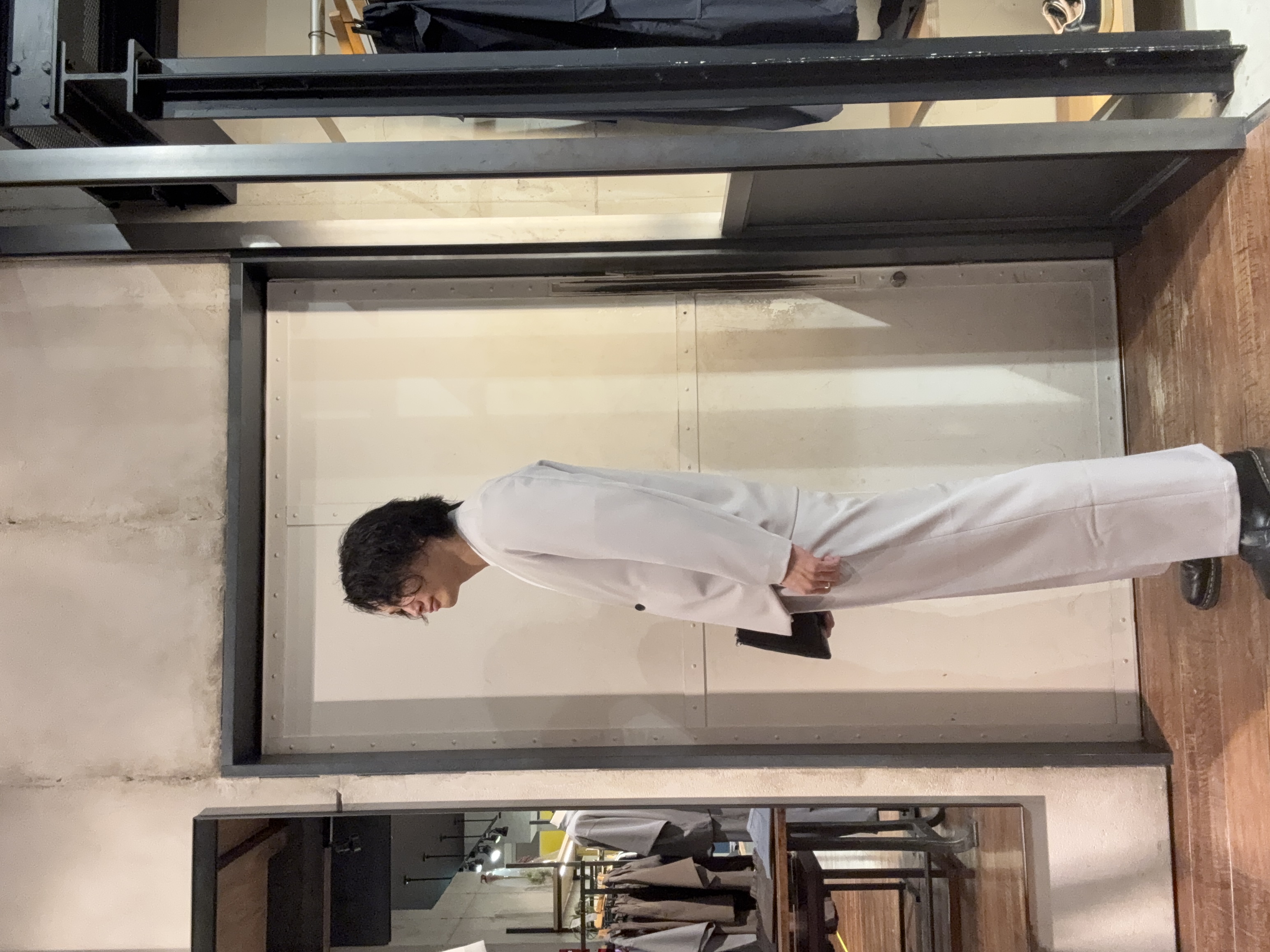 大江正眞さんの「tk.TAKEO KIKUCHI｜【セットアップ対応】360度ストレッチノーカラージャケット」を使ったコーディネート