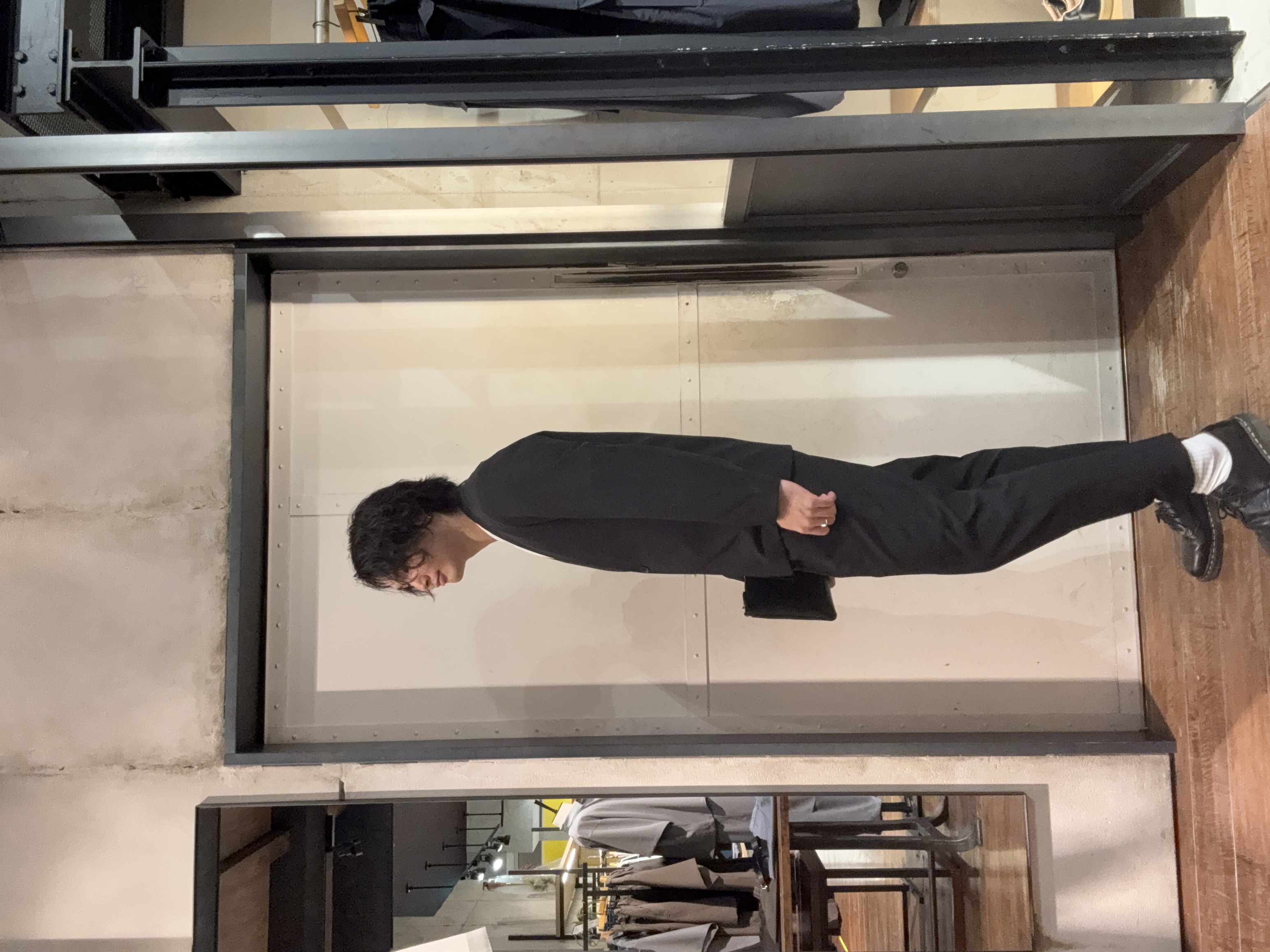 大江正眞さんの「tk.TAKEO KIKUCHI｜【セットアップ対応】360度ストレッチノーカラージャケット」を使ったコーディネート