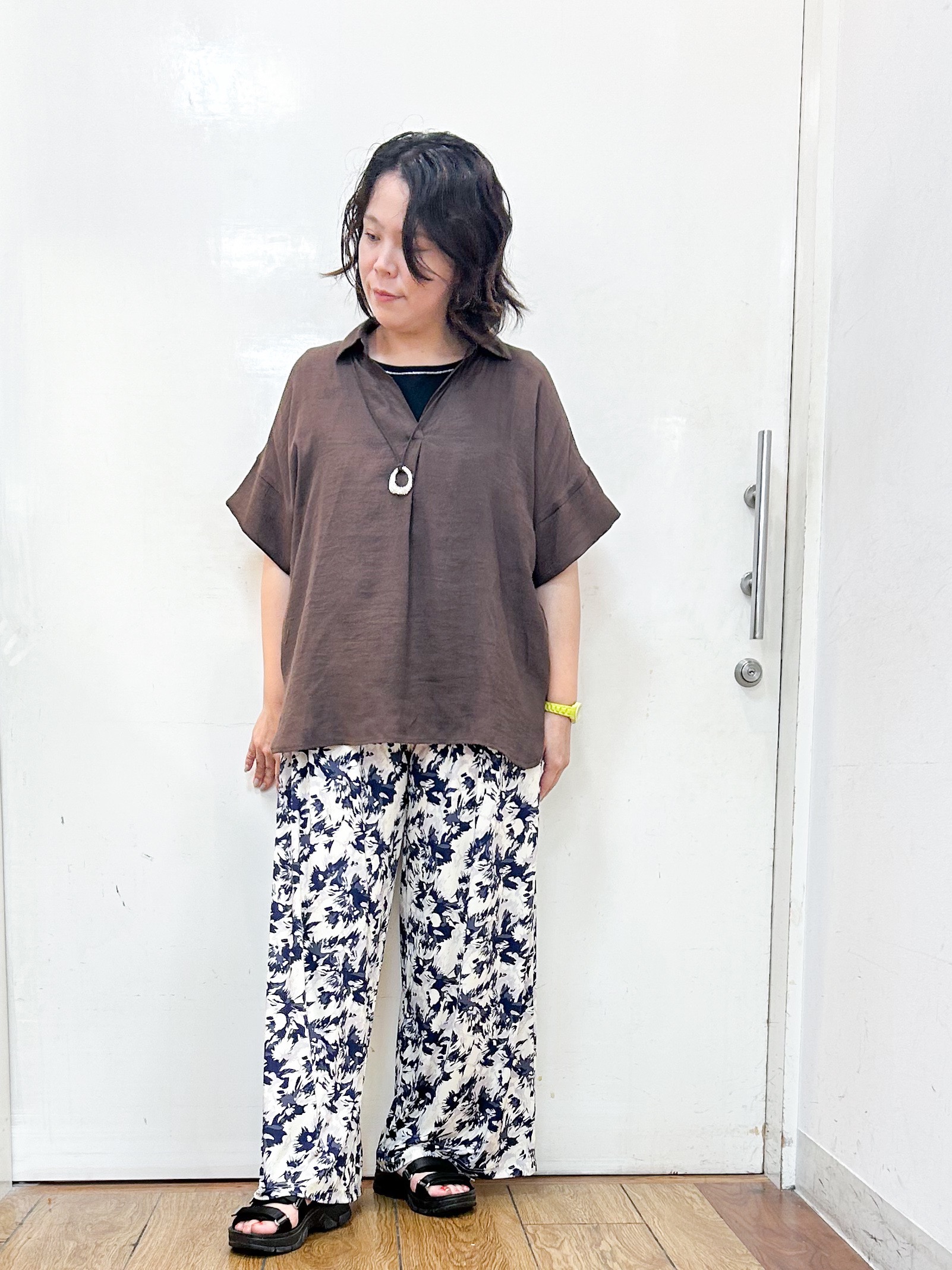 haruさんの「SHOO･LA･RUE｜【2点セット/S-LL/洗濯機可】時短でコーデ決まる スラブスキッパーシャツ＋タンクトップ」を使ったコーディネート