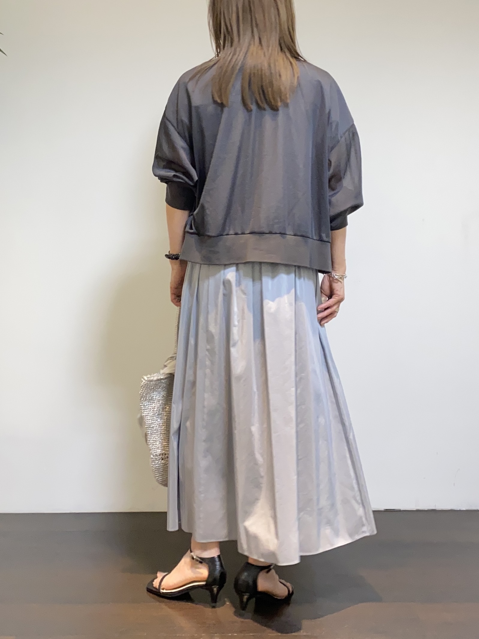tomoさんの「UNTITLED｜【7色展開/ゆったり/ショート丈】シアートリコットカーディガン」を使ったコーディネート