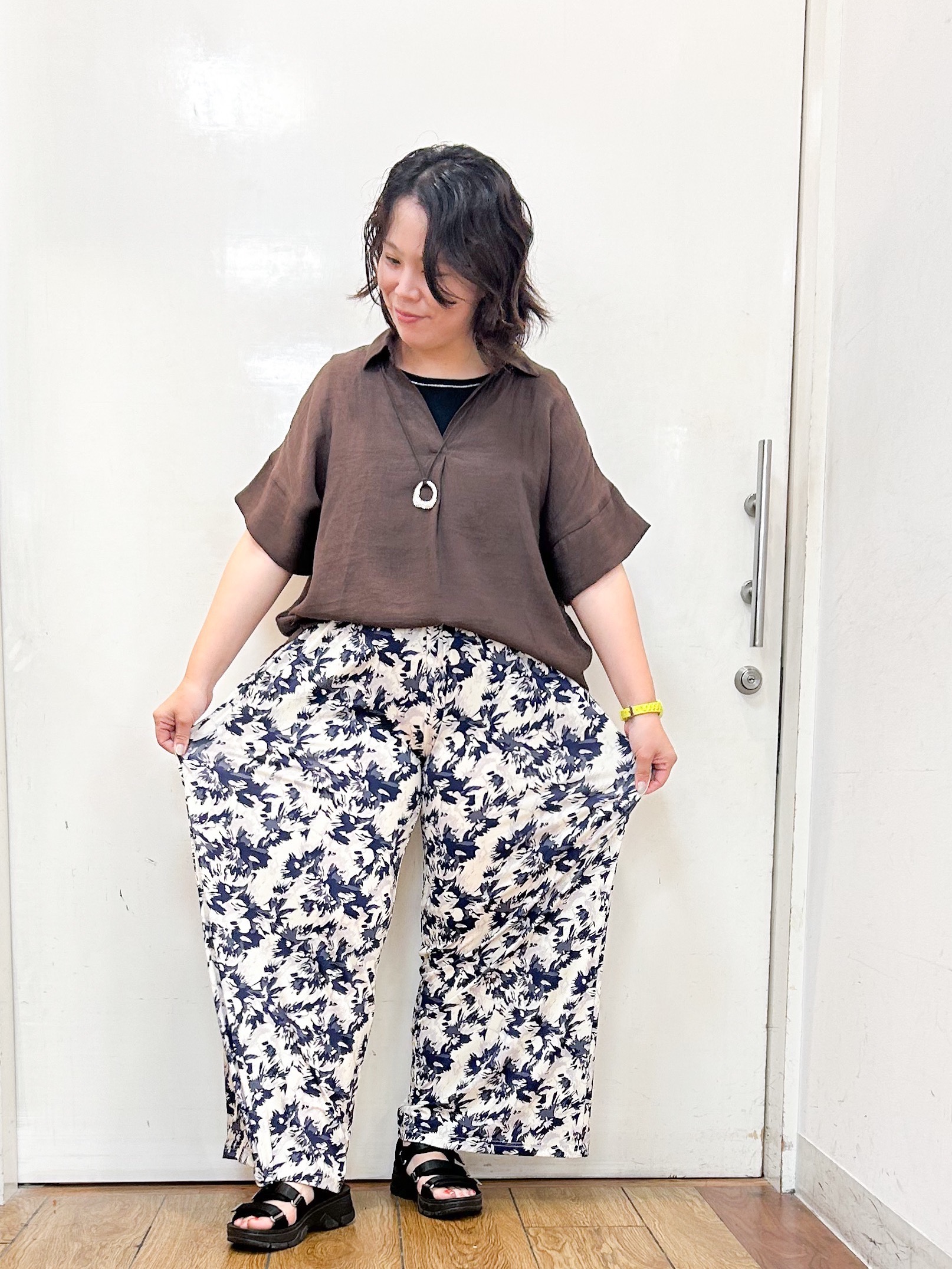 haruさんの「SHOO･LA･RUE｜【2点セット/S-LL/洗濯機可】時短でコーデ決まる スラブスキッパーシャツ＋タンクトップ」を使ったコーディネート