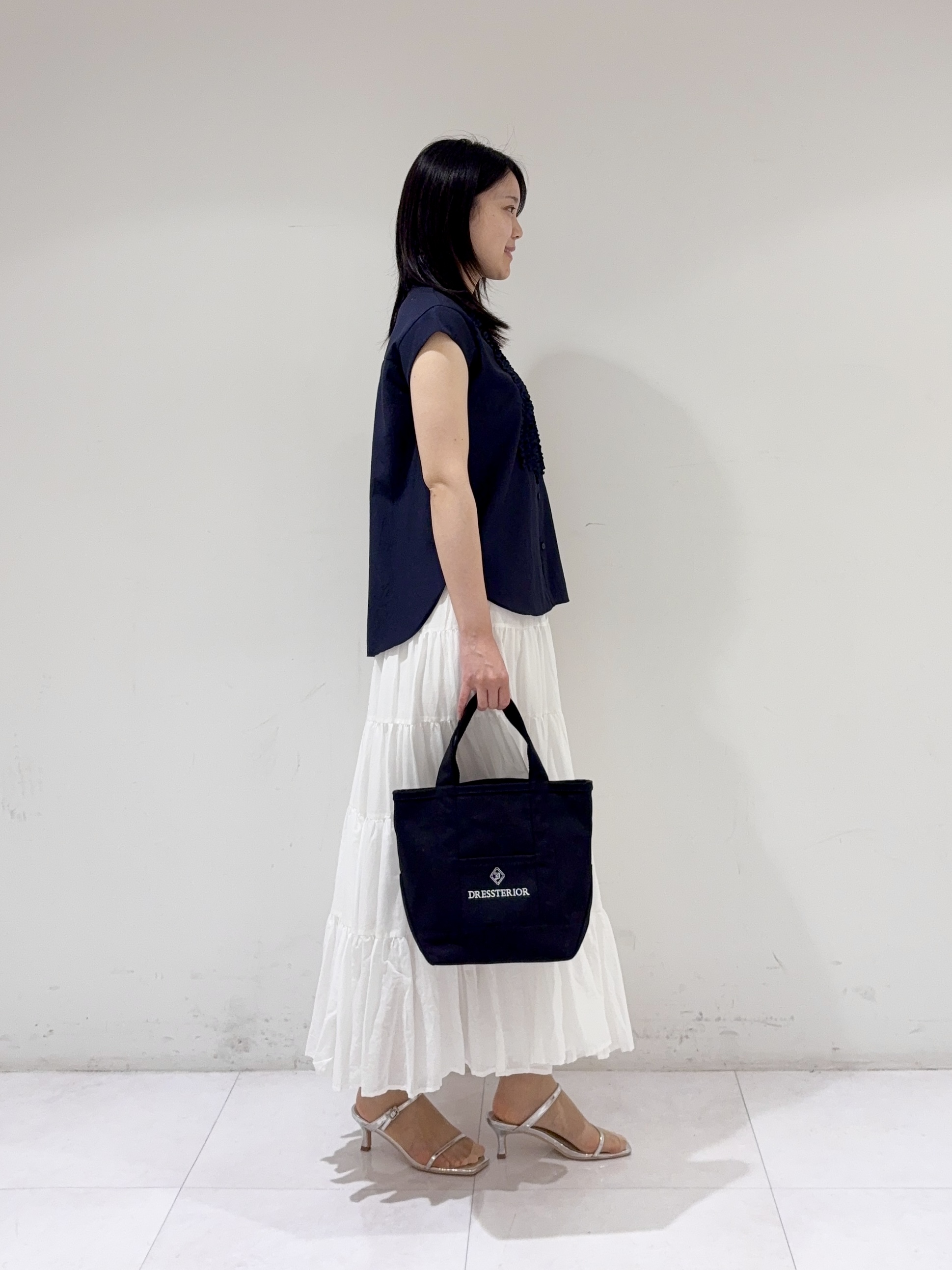 ayaさんの「DRESSTERIOR｜フレンチスリーブ　フリルブラウス」を使ったコーディネート