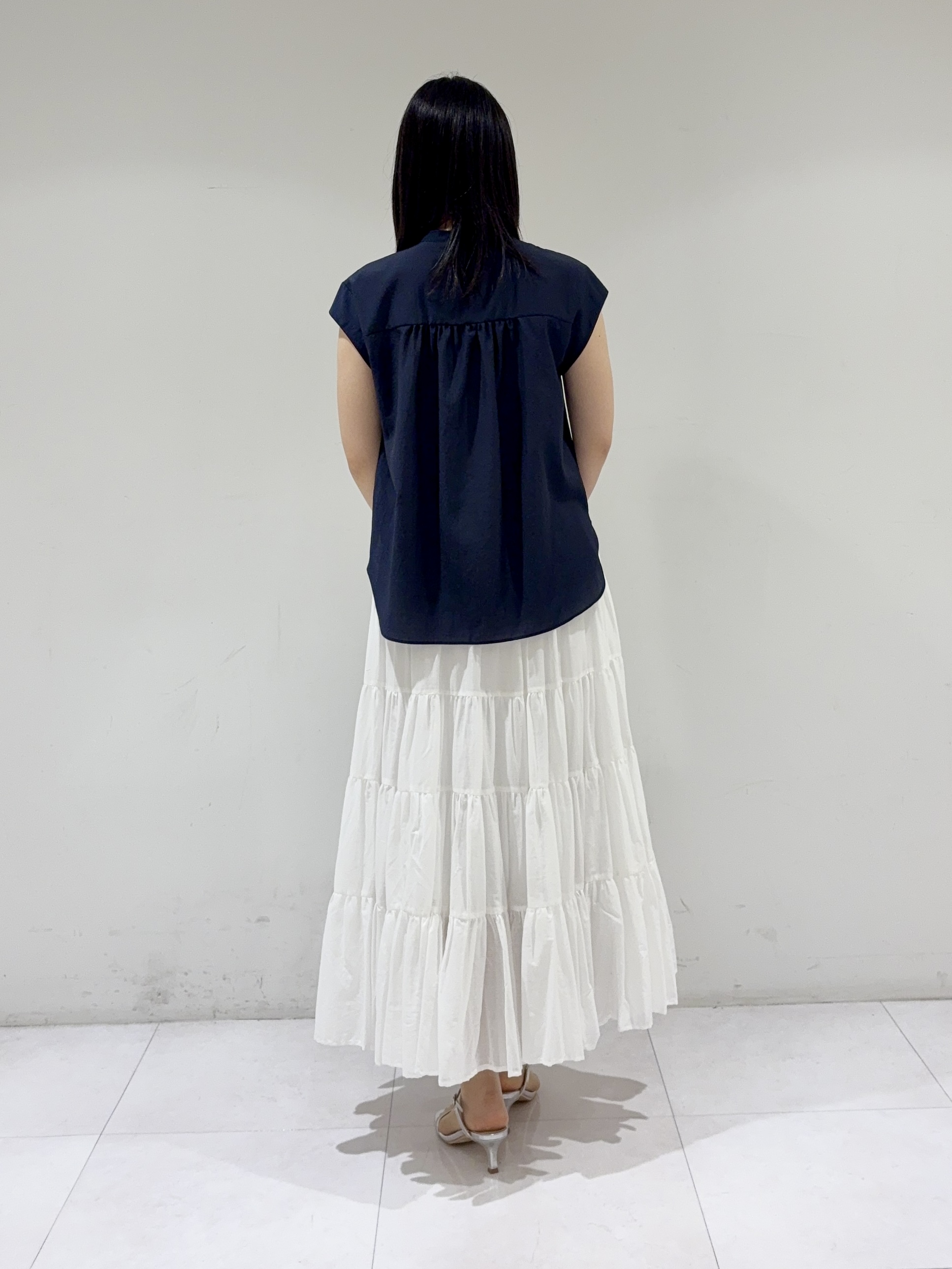 ayaさんの「DRESSTERIOR｜フレンチスリーブ　フリルブラウス」を使ったコーディネート