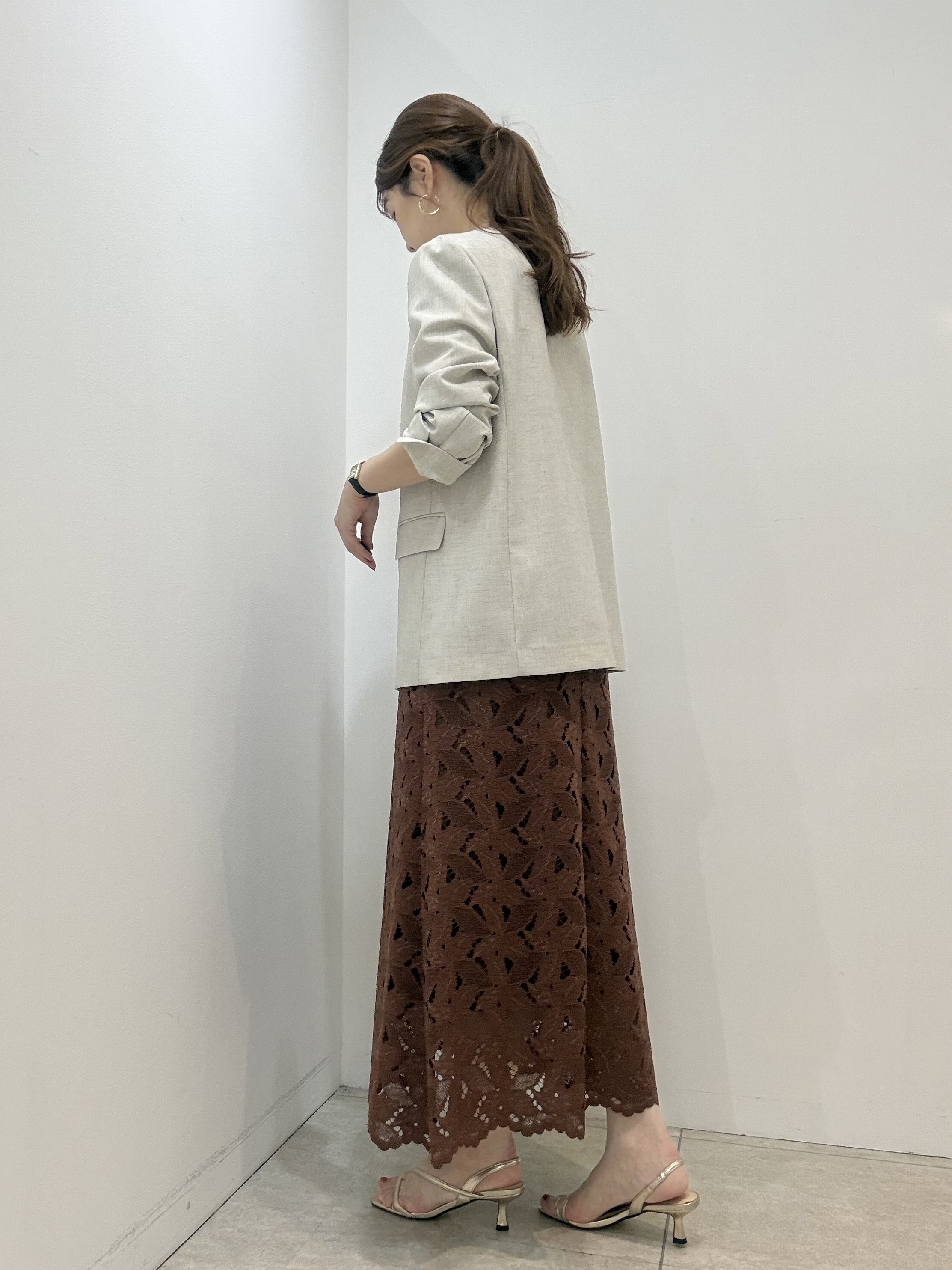 かなえさんの「UNTITLED｜【さらりと快適/セットアップ可/UV/接触冷感】スラブカラーレスジャケット」を使ったコーディネート