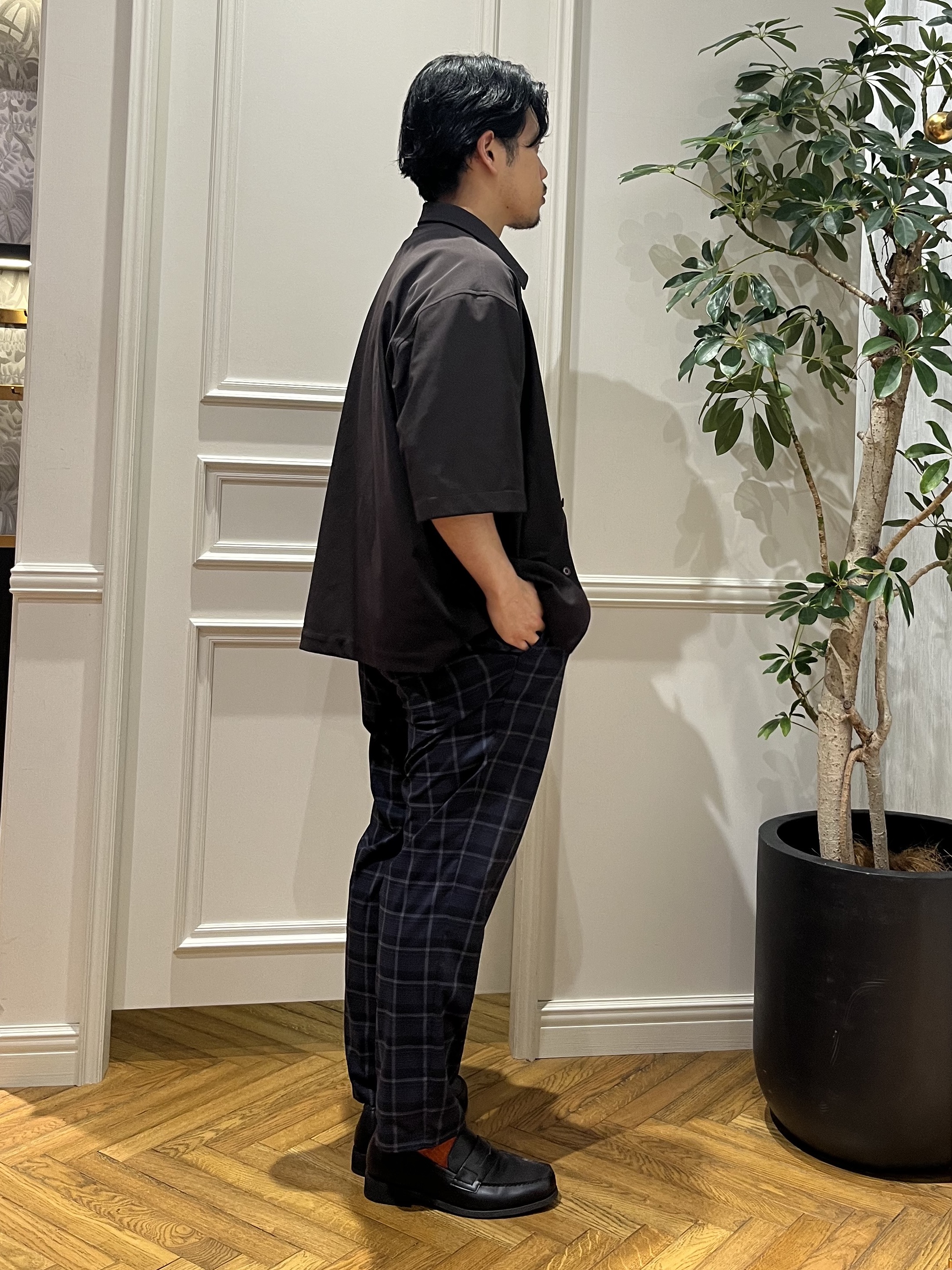 Tokuさんの「DRESSTERIOR｜【接触冷感/UVカット/ウォッシャブル/Safari5月号掲載】AIRTOOL ハーフスリーブシャツ」を使ったコーディネート