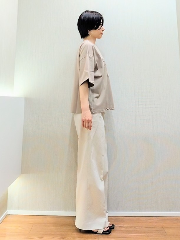 ミズタさんの「UNTITLED｜コットンロゴTシャツ」を使ったコーディネート