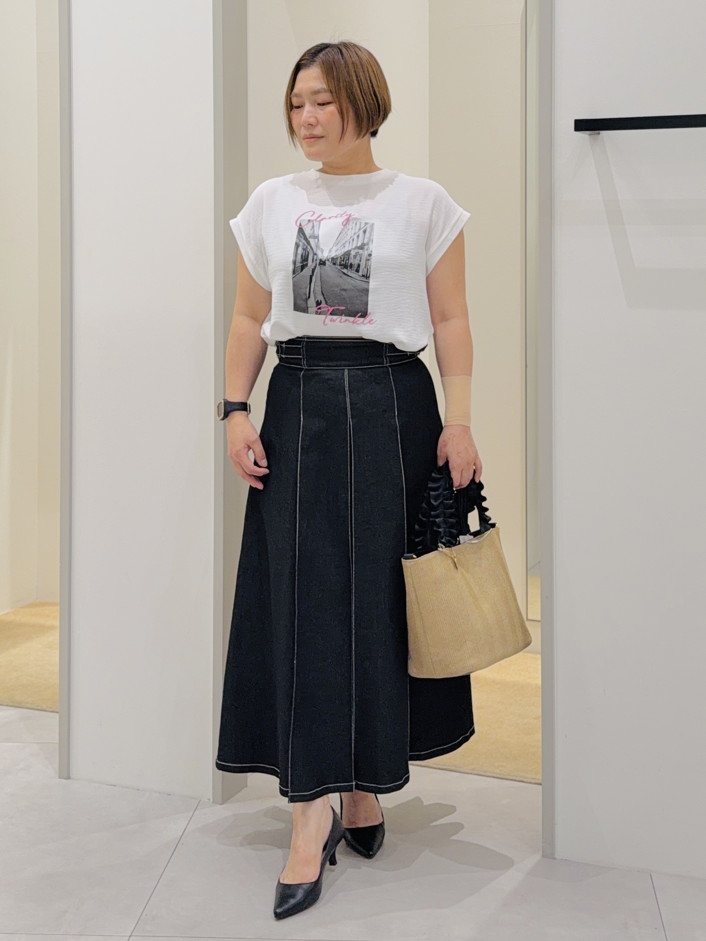 タナさんの「THE SHOP TK｜【ひんやりさらさら】軽やかに着られる プリントTシャツ」を使ったコーディネート
