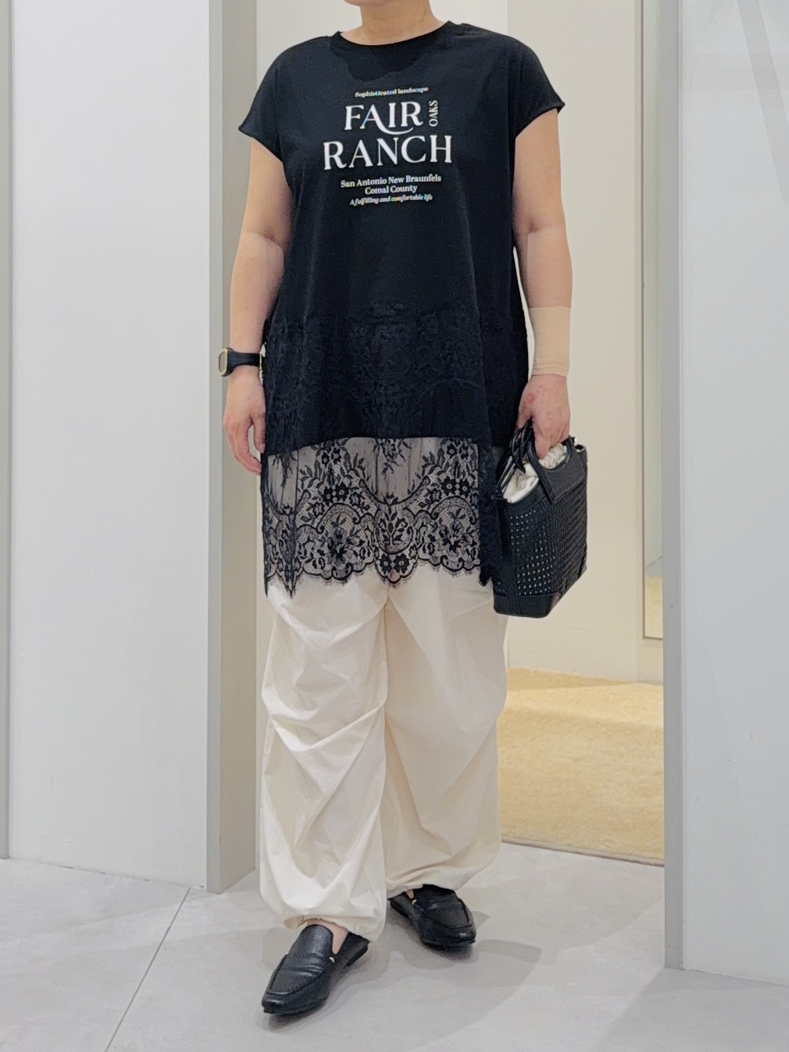 タナさんの「THE SHOP TK｜レース切替 ロングTシャツ」を使ったコーディネート