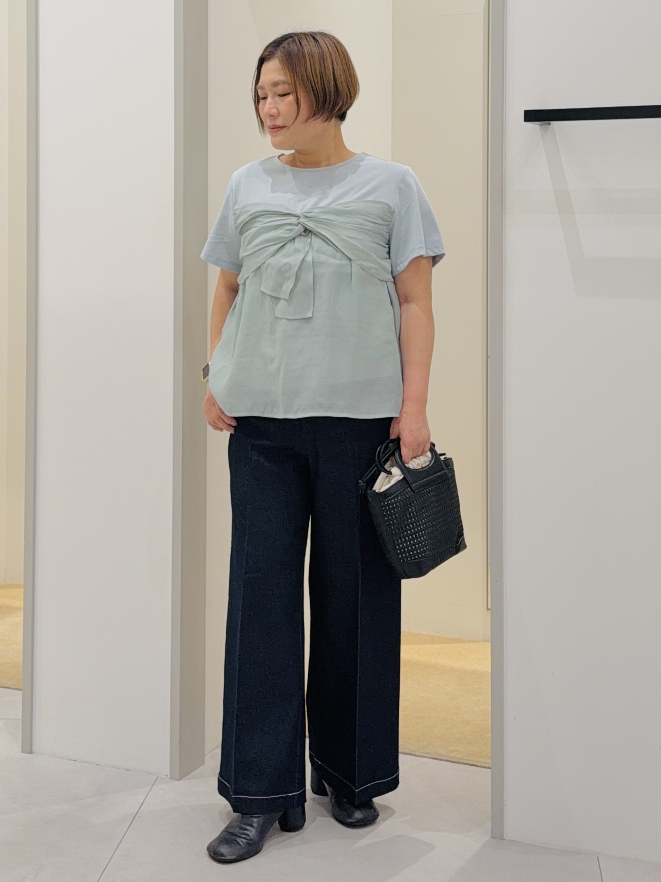 タナさんの「THE SHOP TK｜【ひんやり／吸水速乾／UV】ビスチェ風 切り替えTシャツ」を使ったコーディネート
