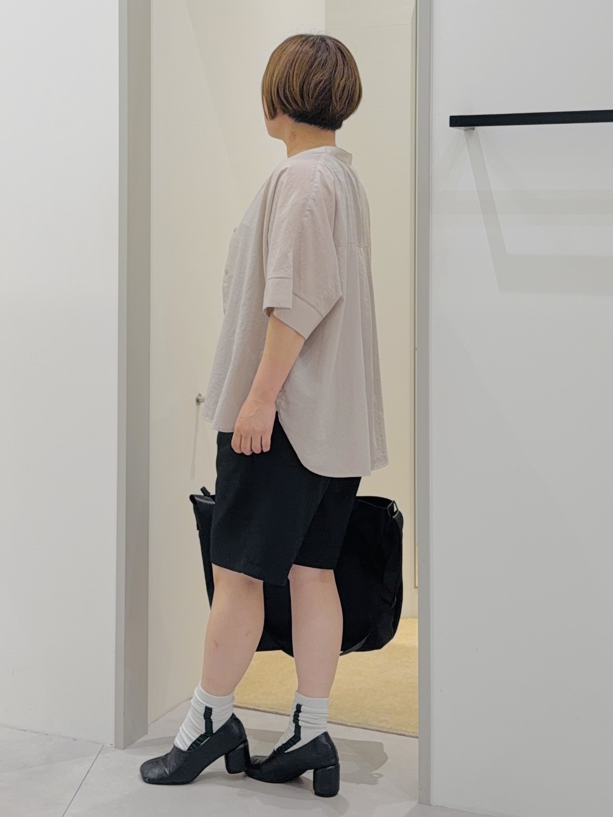 タナさんの「THE SHOP TK｜【高レビュー/体型カバー】さらっと快適 ドルマン5分袖ブラウス」を使ったコーディネート