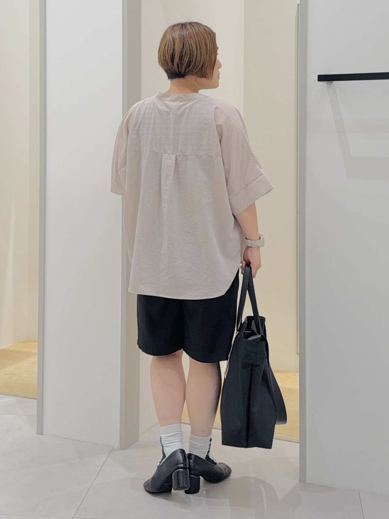 タナさんの「THE SHOP TK｜【高レビュー/体型カバー】さらっと快適 ドルマン5分袖ブラウス」を使ったコーディネート